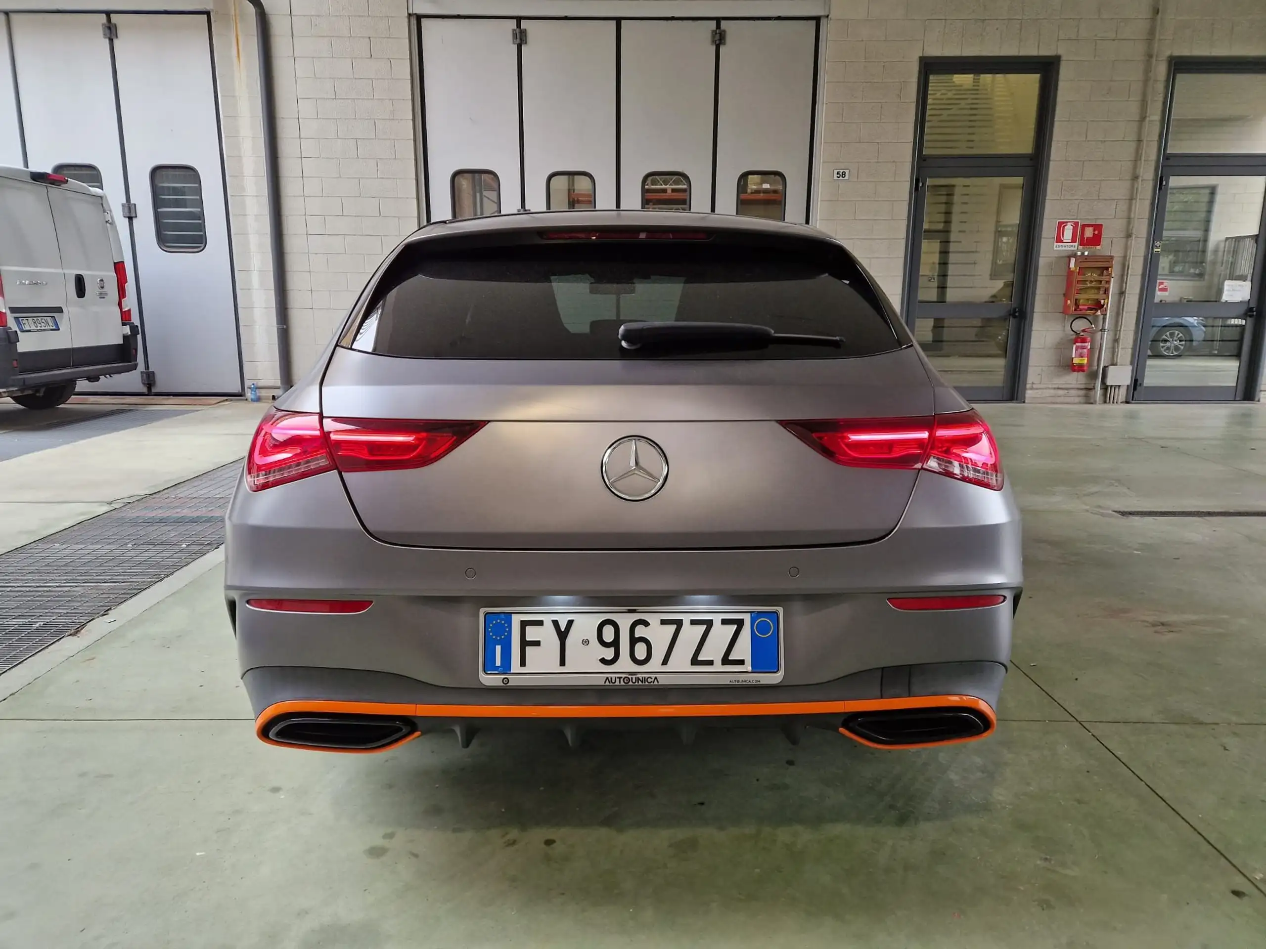 Mercedes-Benz - CLA 180