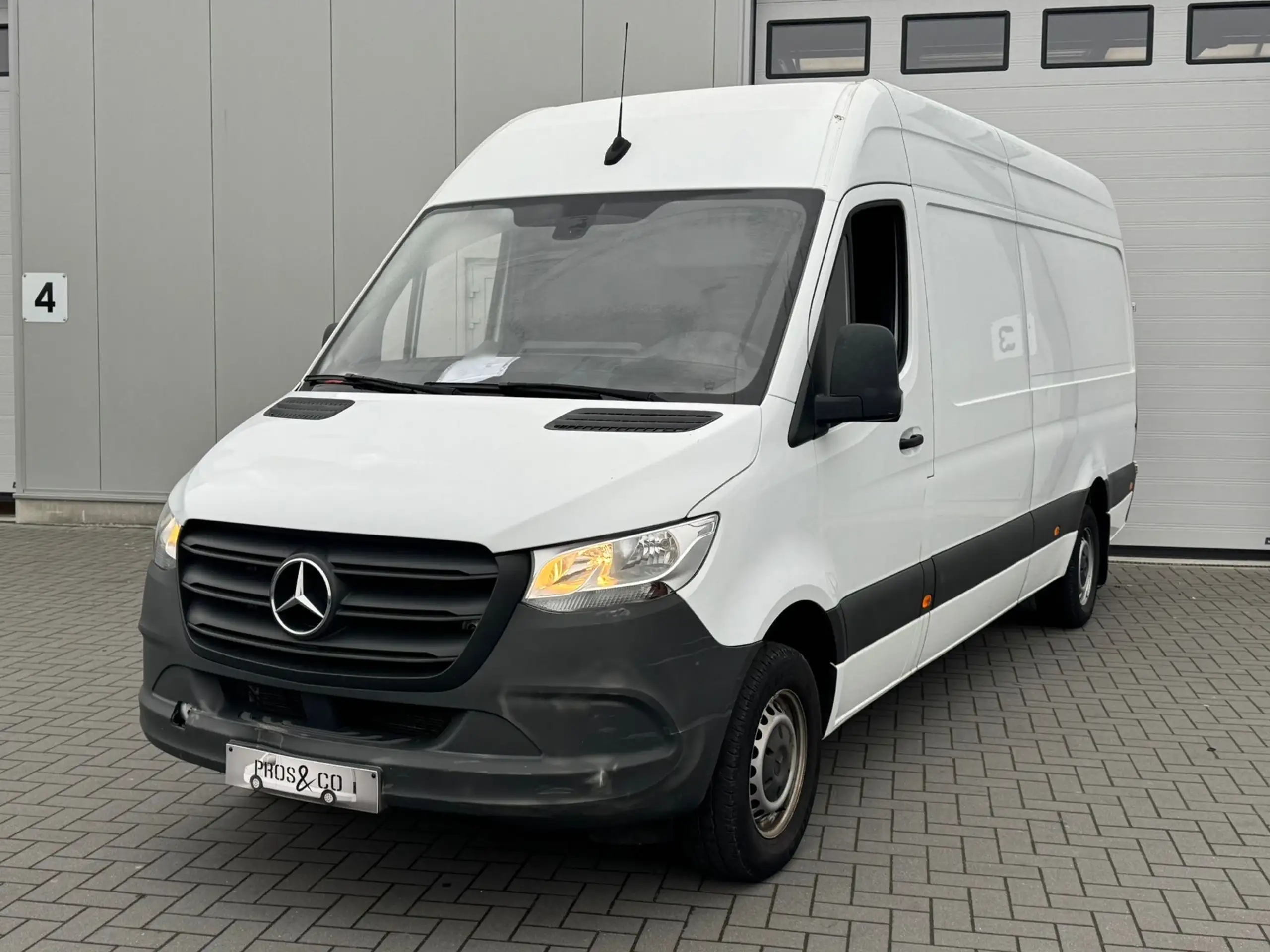 Mercedes-Benz - Sprinter