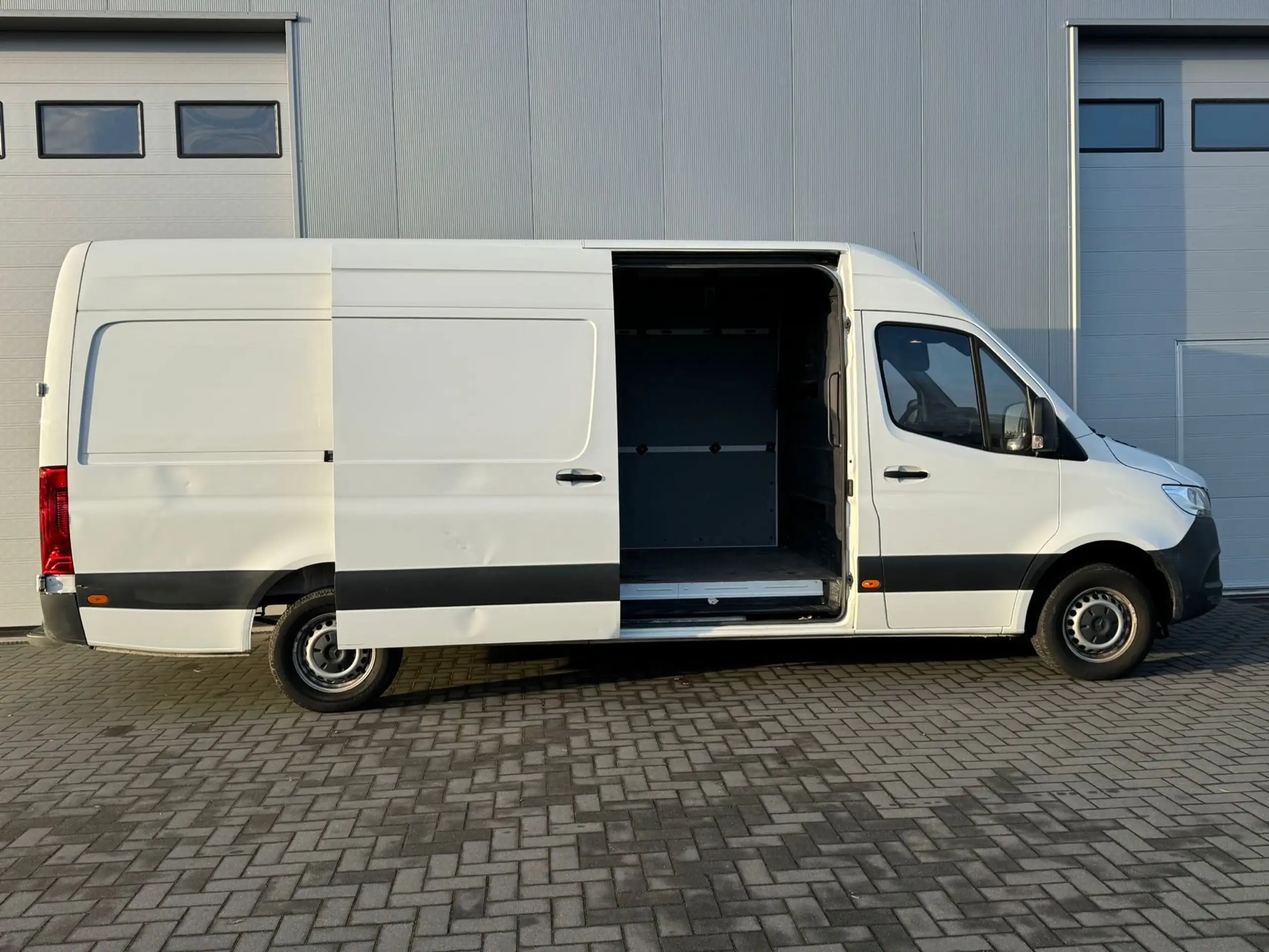 Mercedes-Benz - Sprinter