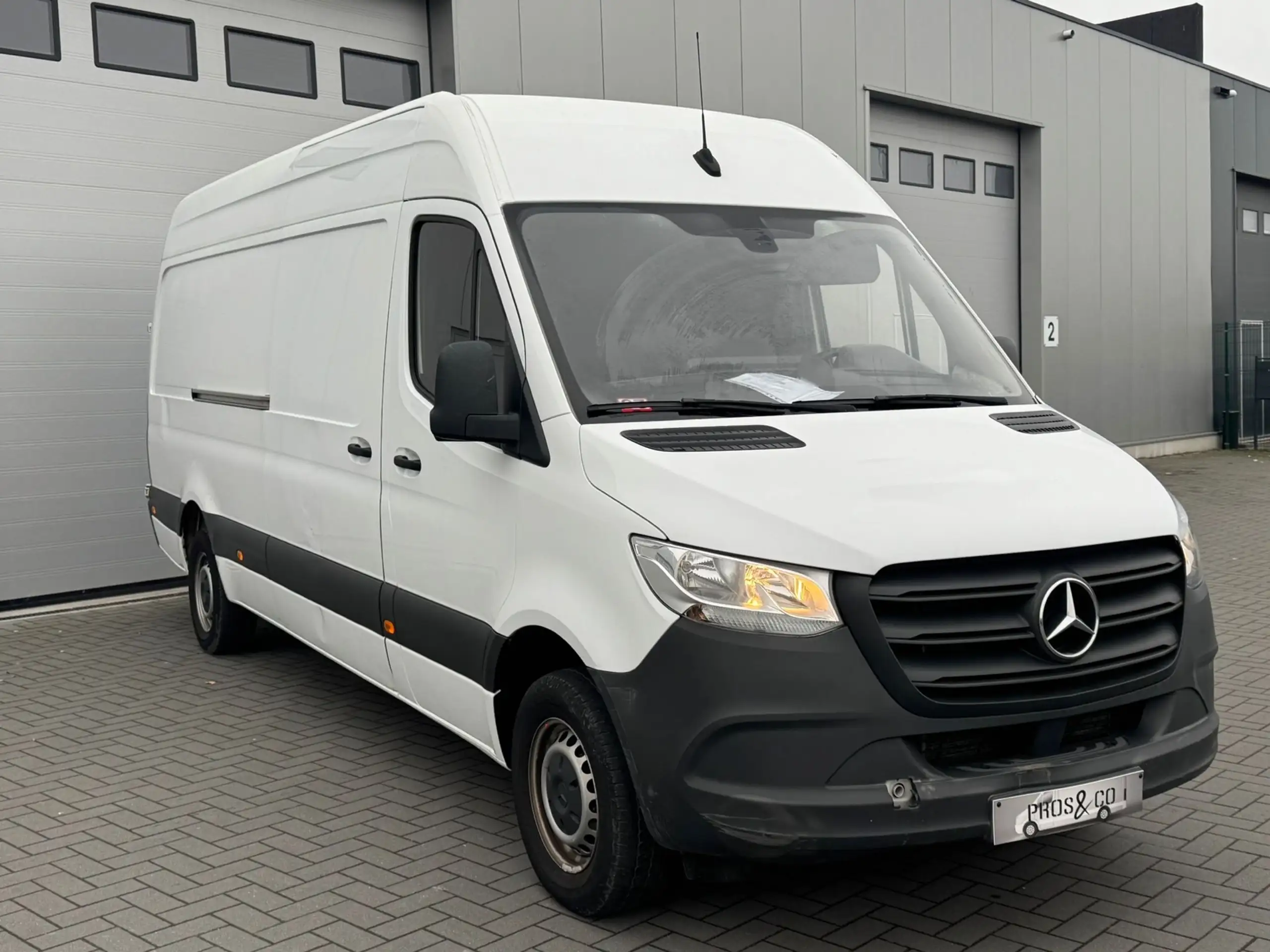 Mercedes-Benz - Sprinter