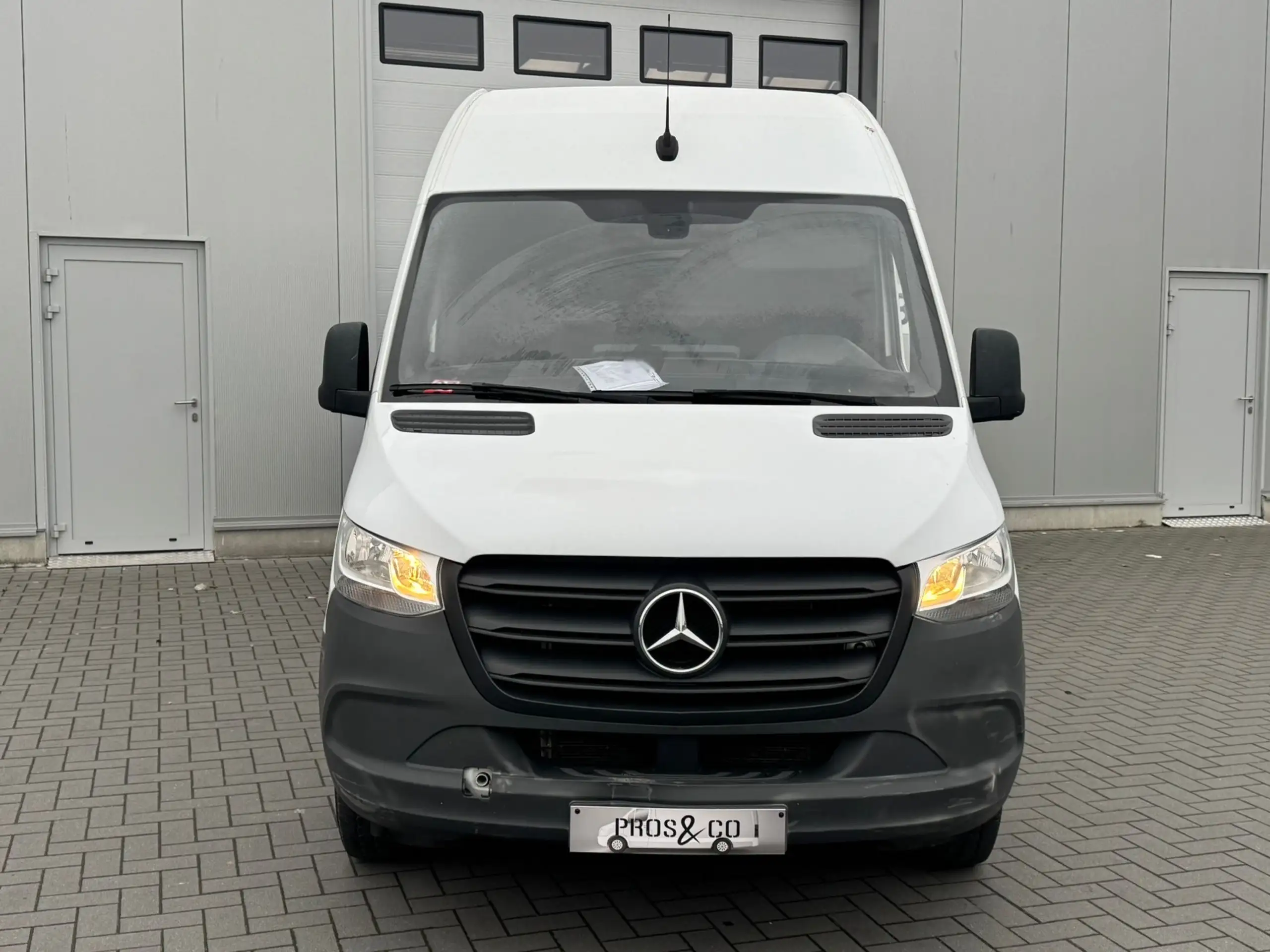 Mercedes-Benz - Sprinter