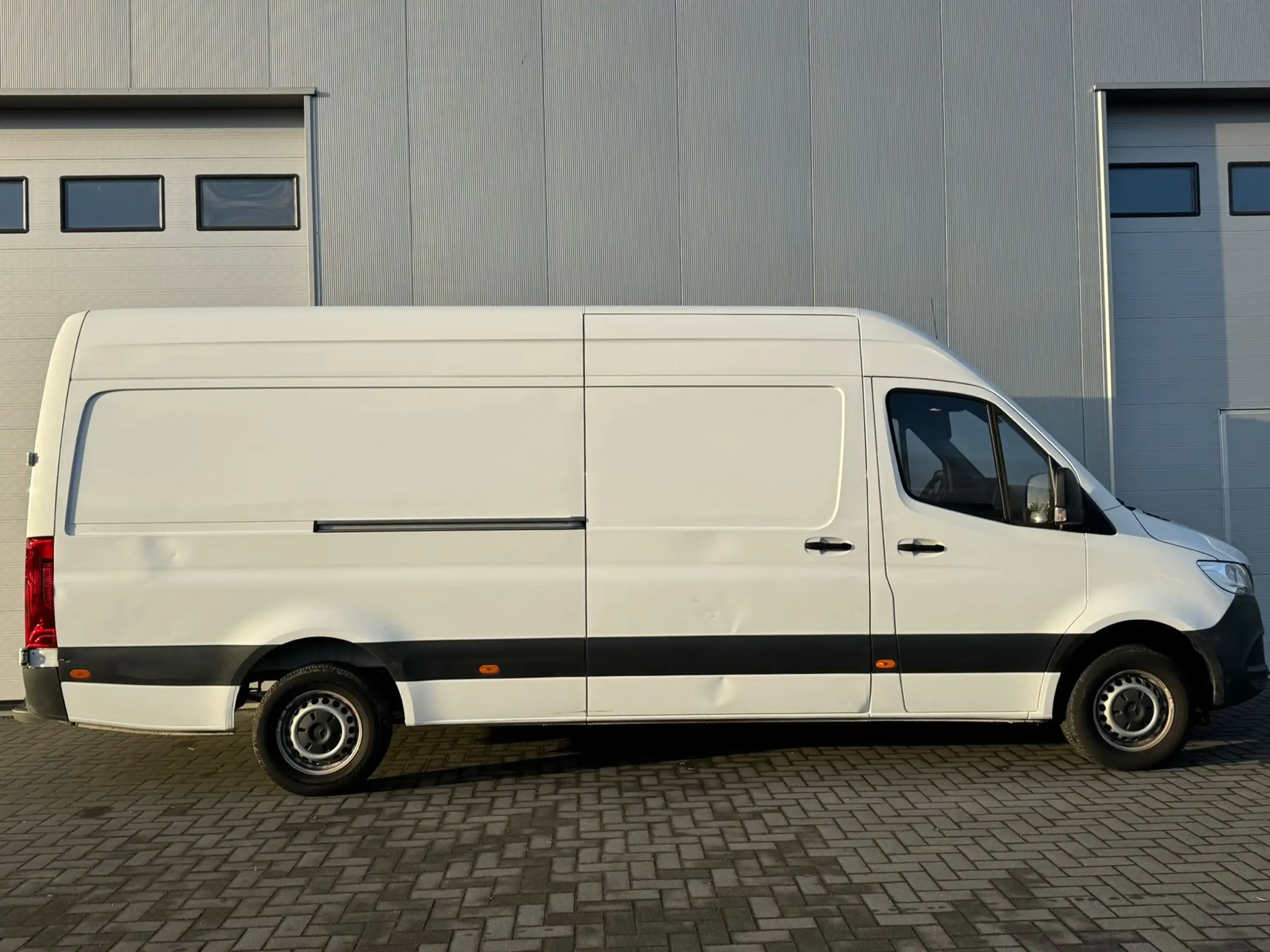 Mercedes-Benz - Sprinter