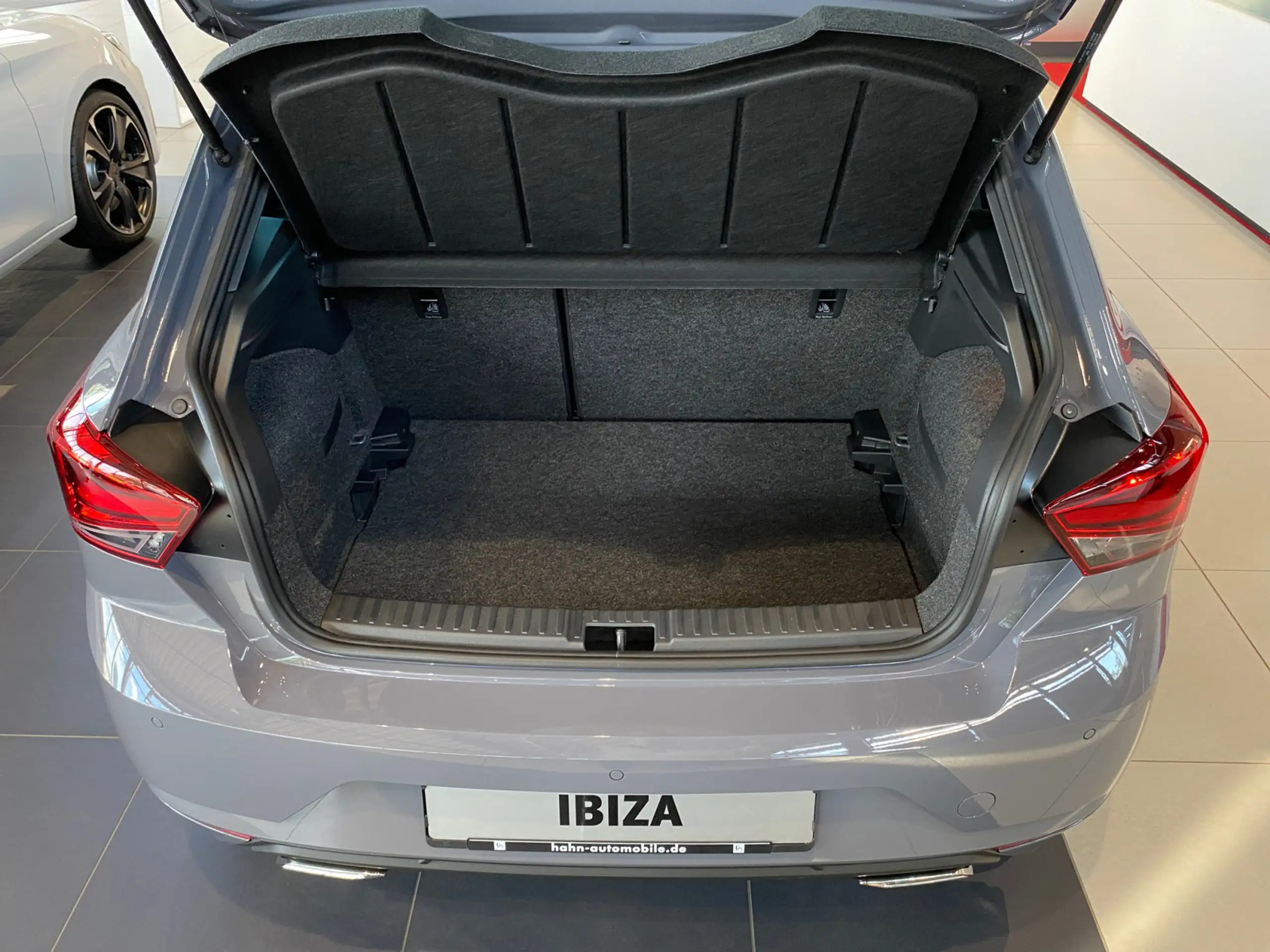 SEAT - Ibiza