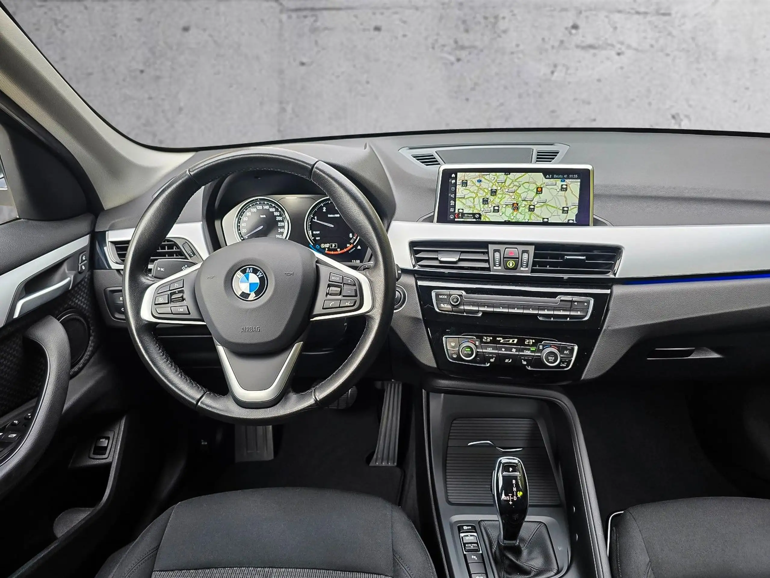 BMW - X1