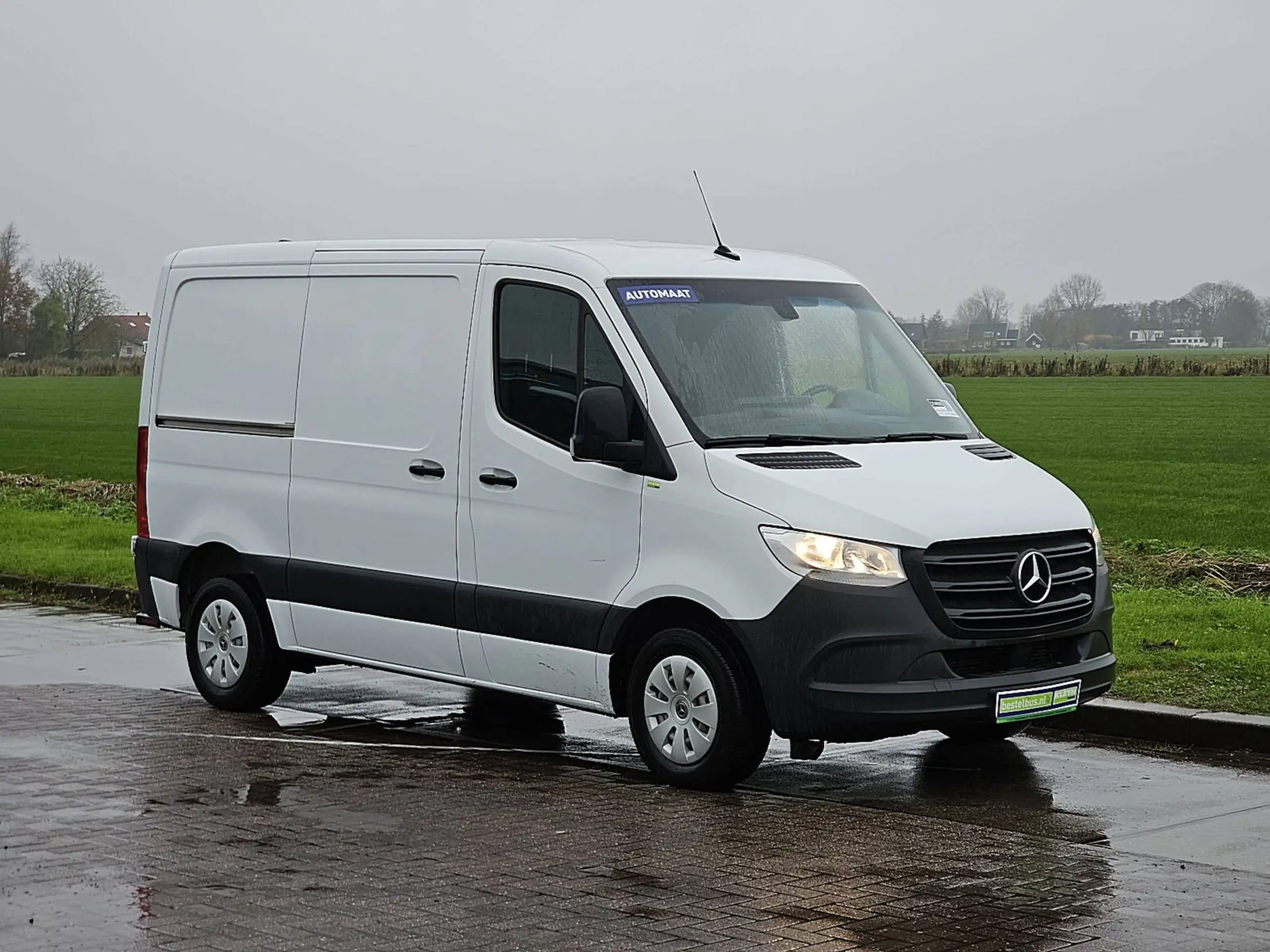 Mercedes-Benz - Sprinter