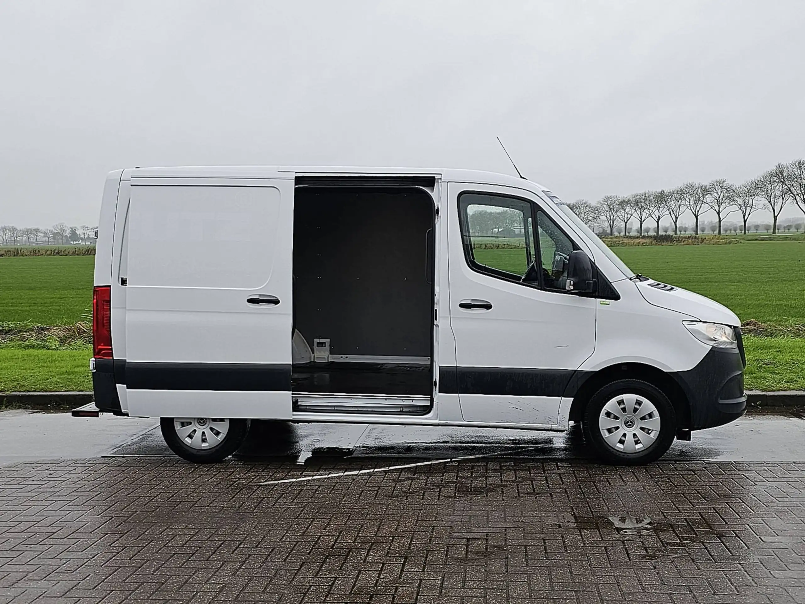 Mercedes-Benz - Sprinter