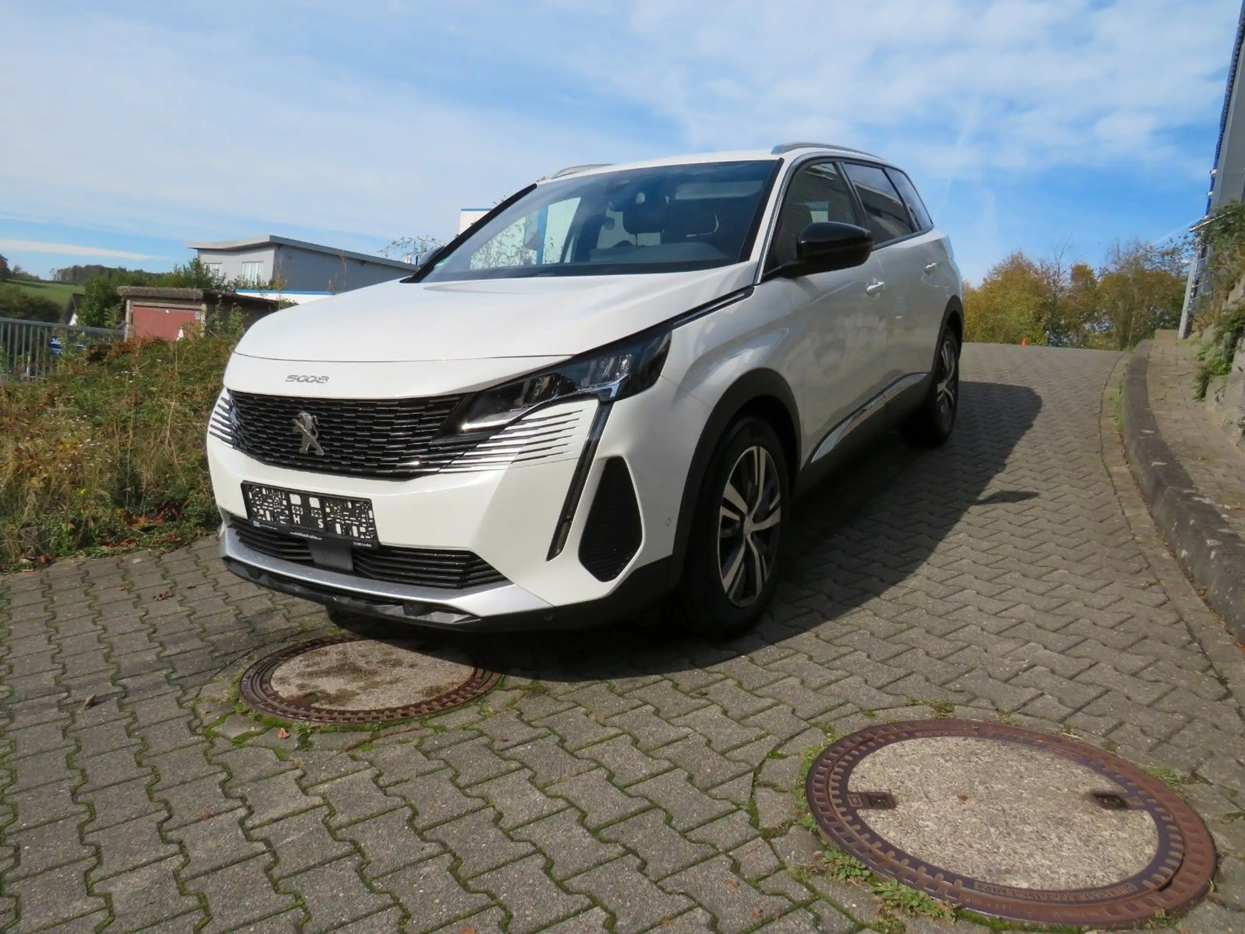 Peugeot - 5008