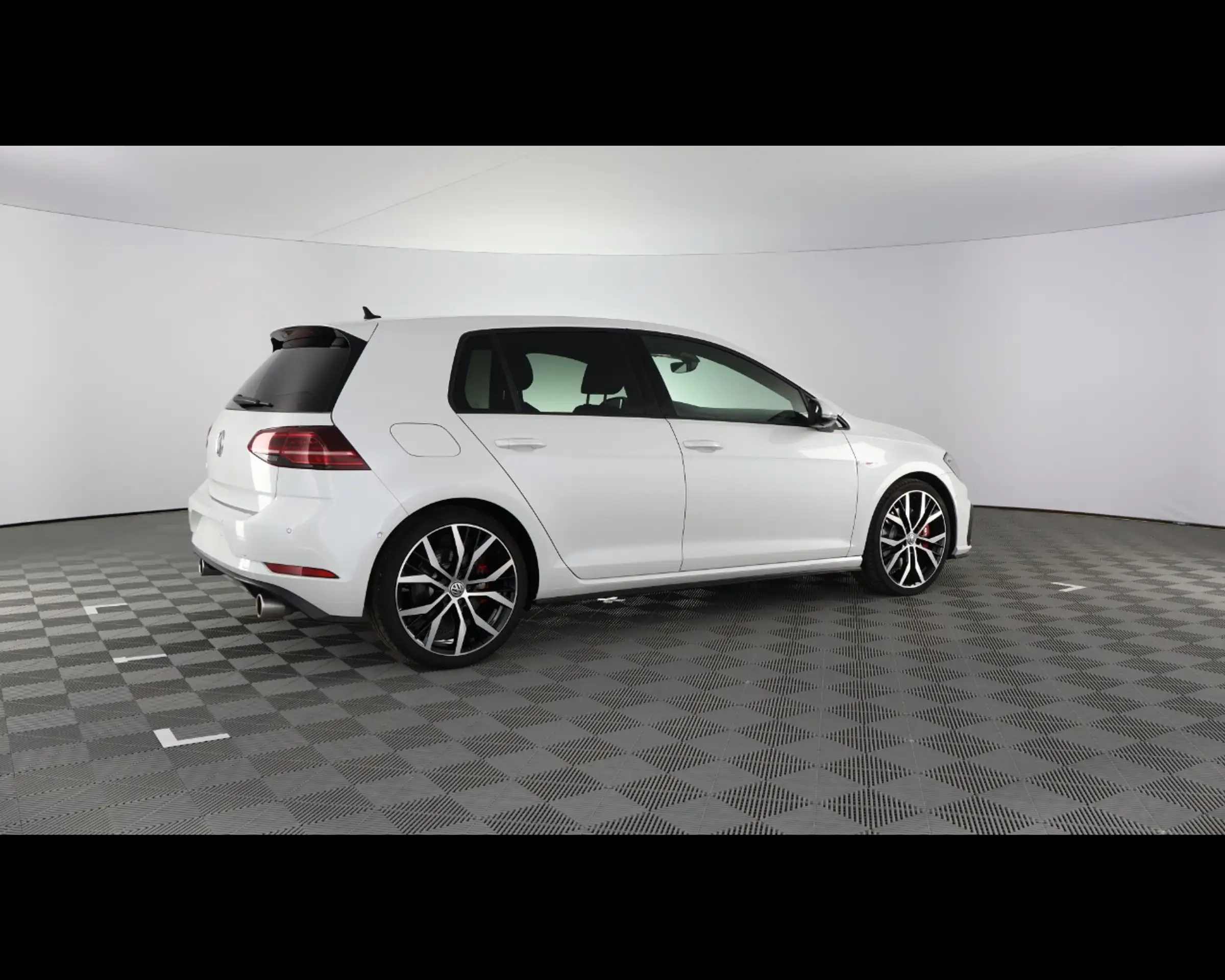 Volkswagen - Golf