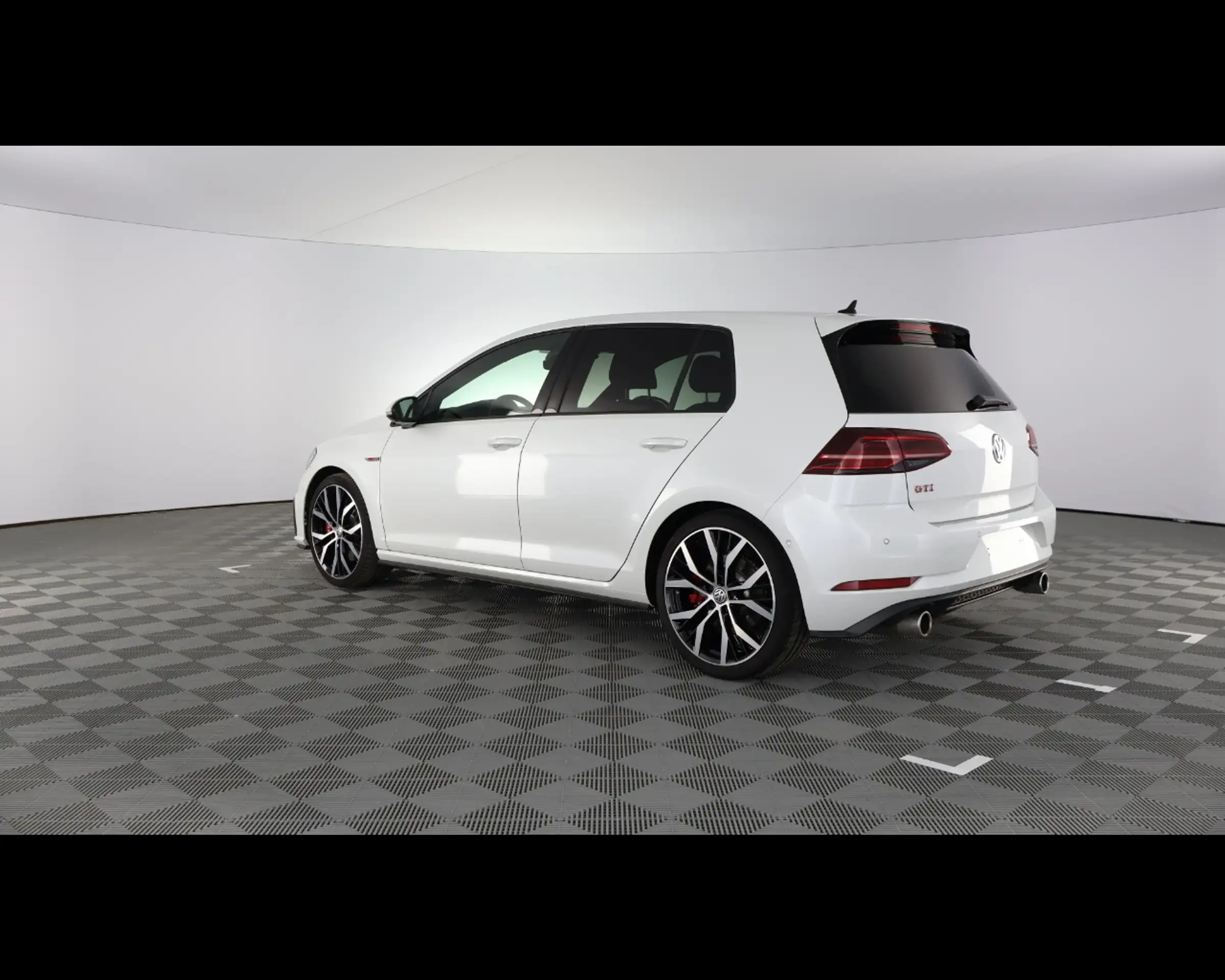 Volkswagen - Golf