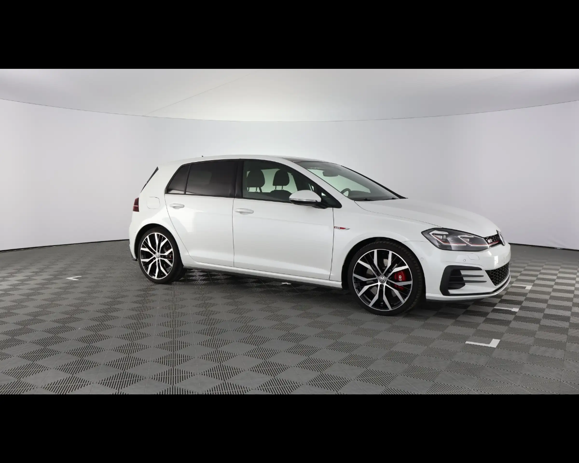 Volkswagen - Golf