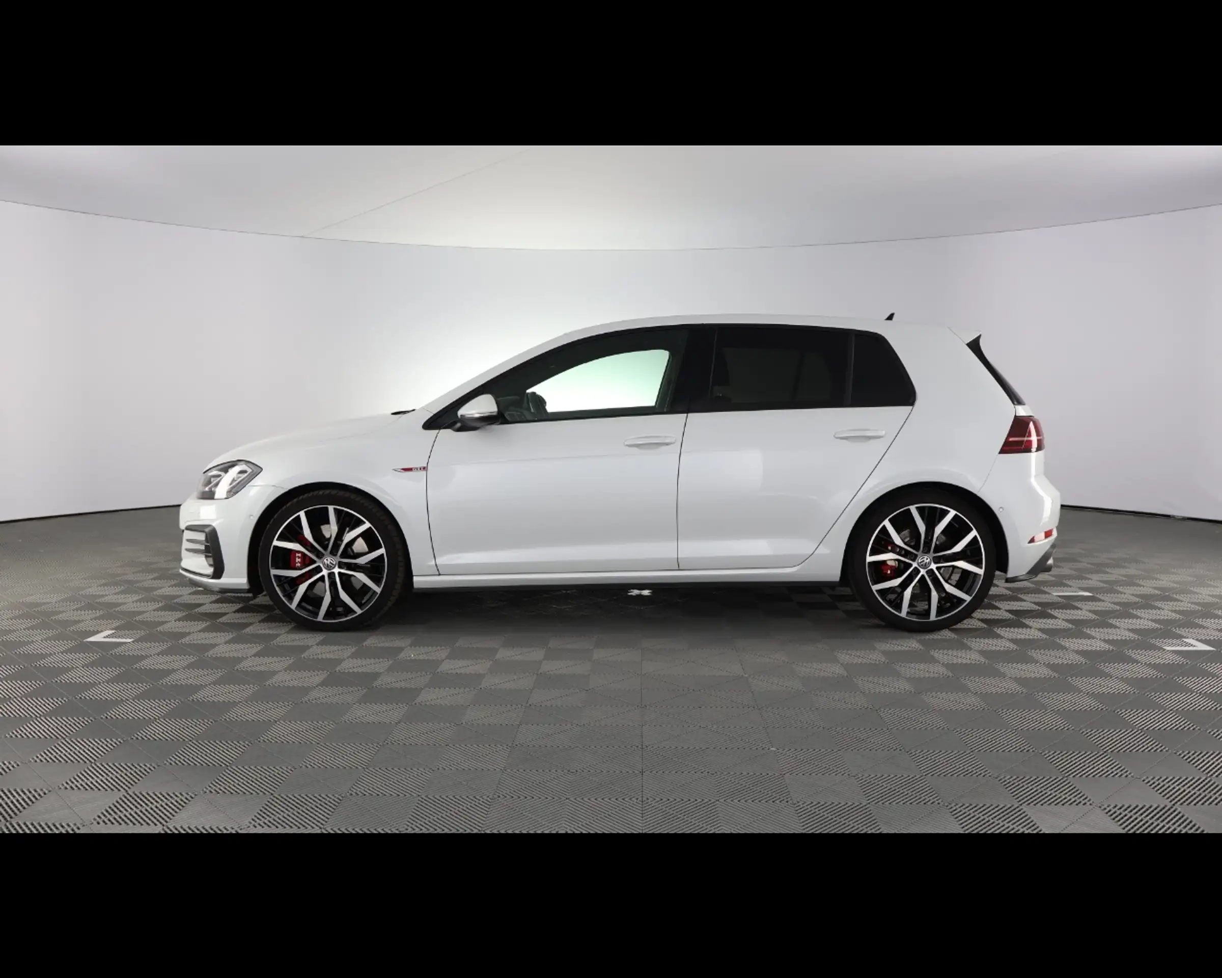 Volkswagen - Golf