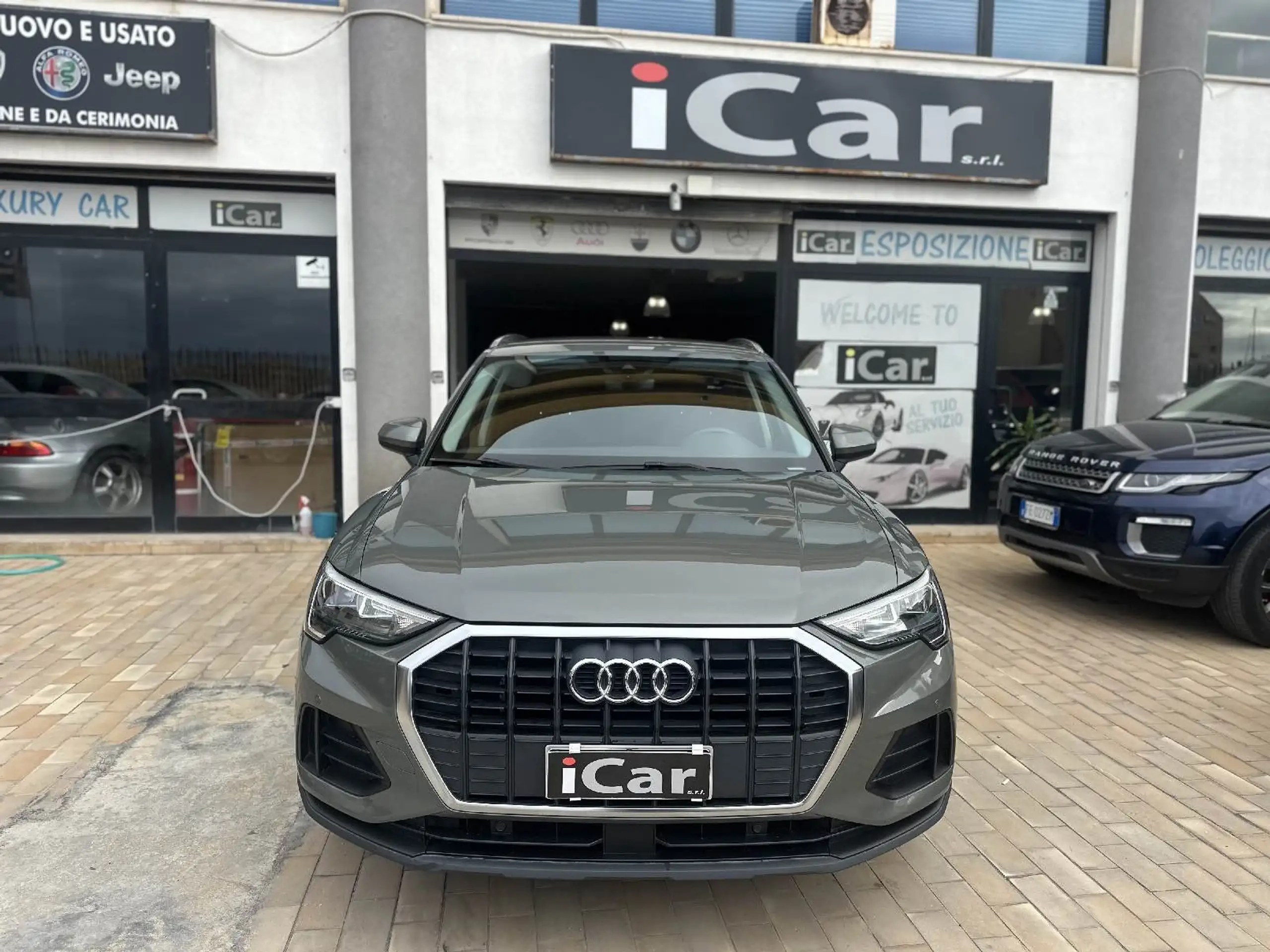 Audi - Q3