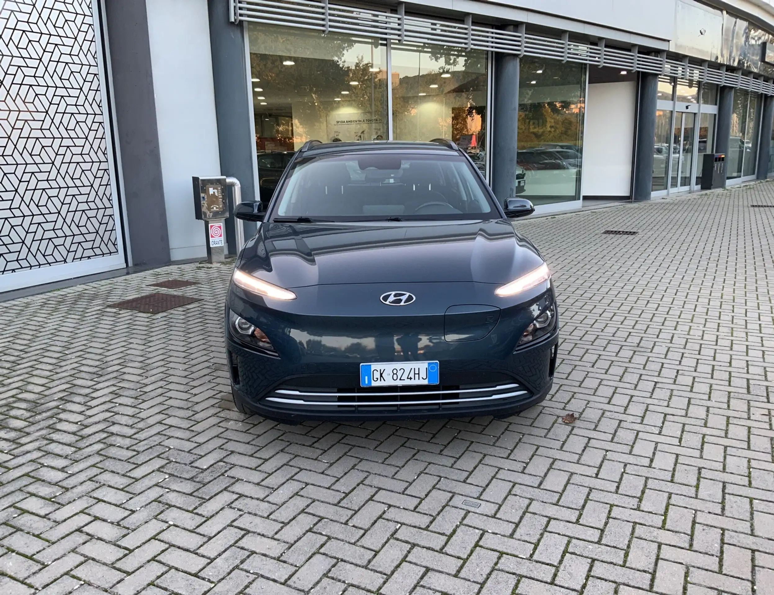 Hyundai - KONA