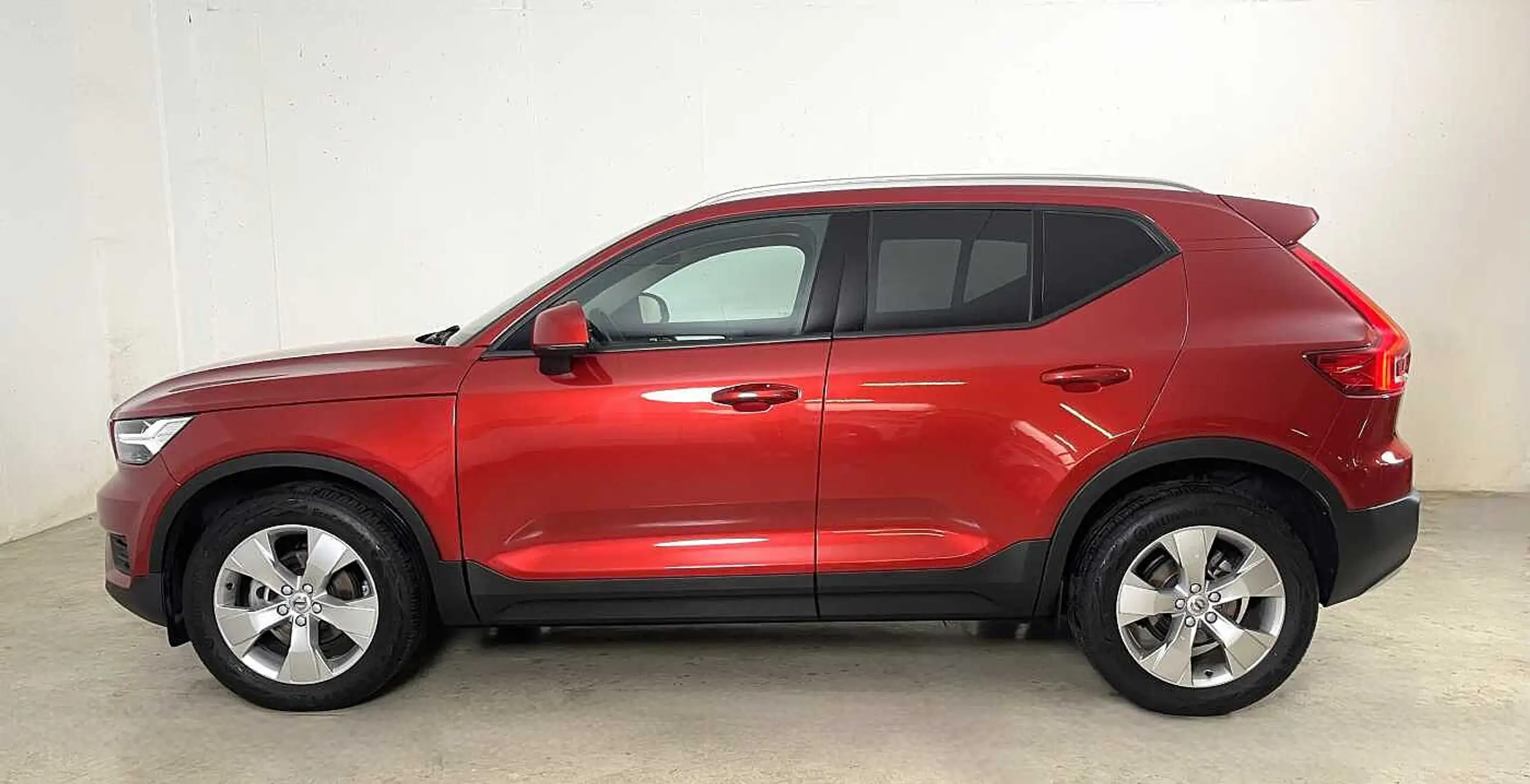 Volvo - XC40