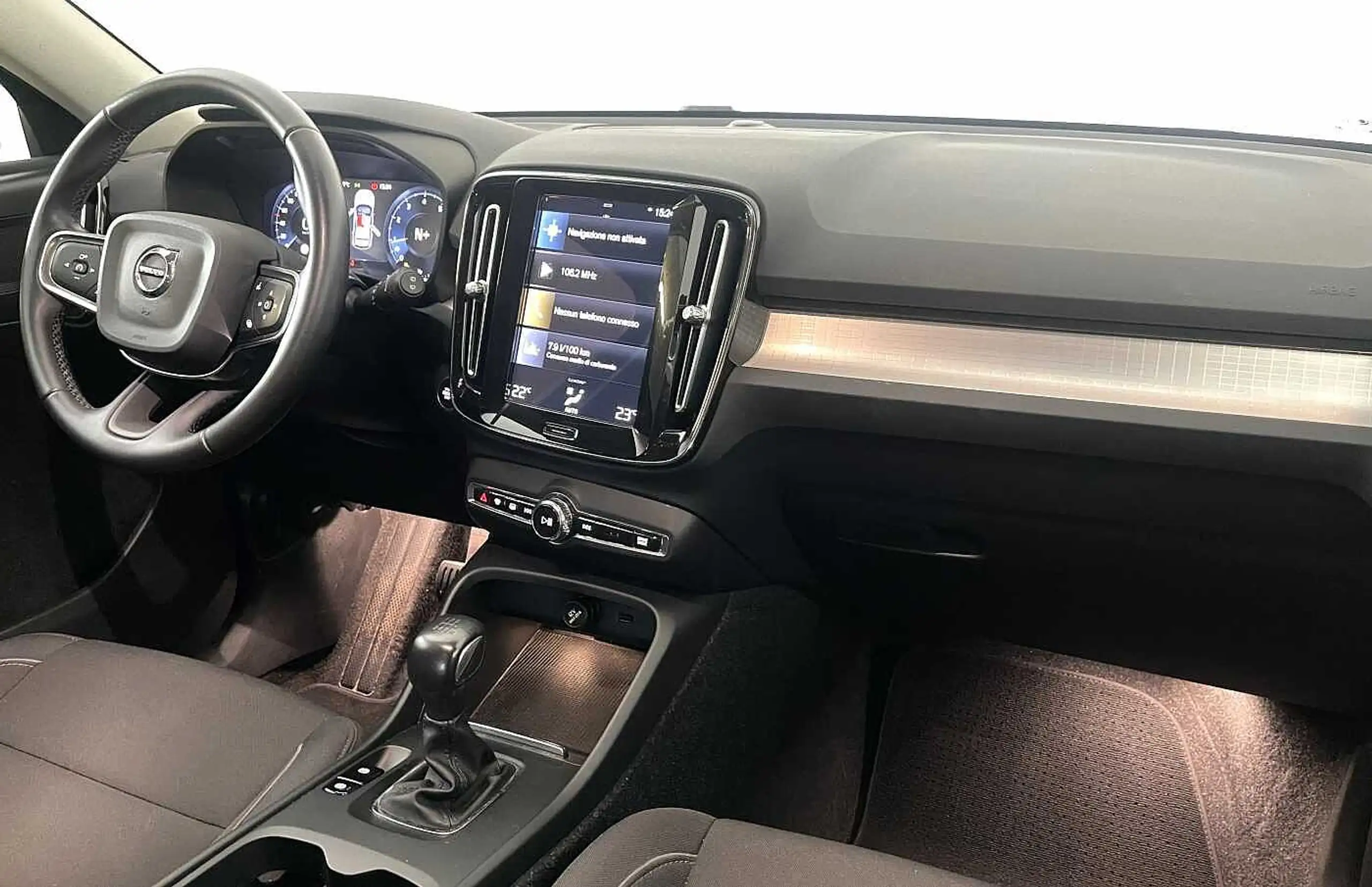 Volvo - XC40