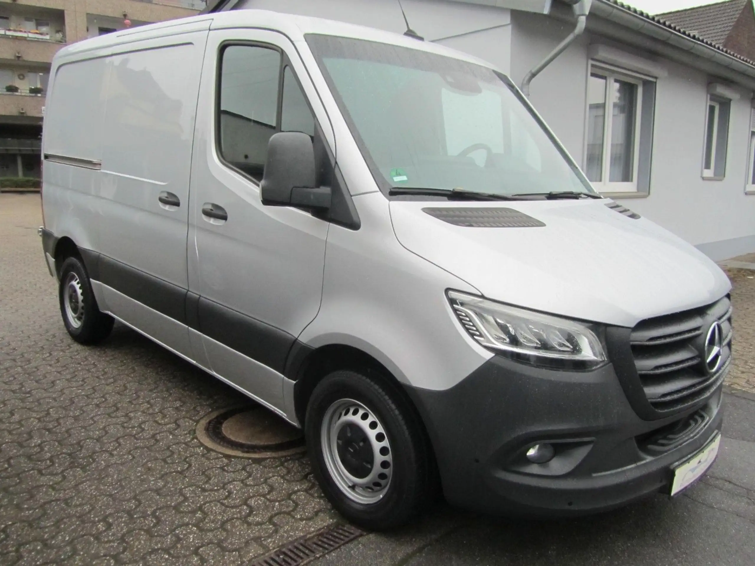 Mercedes-Benz - Sprinter