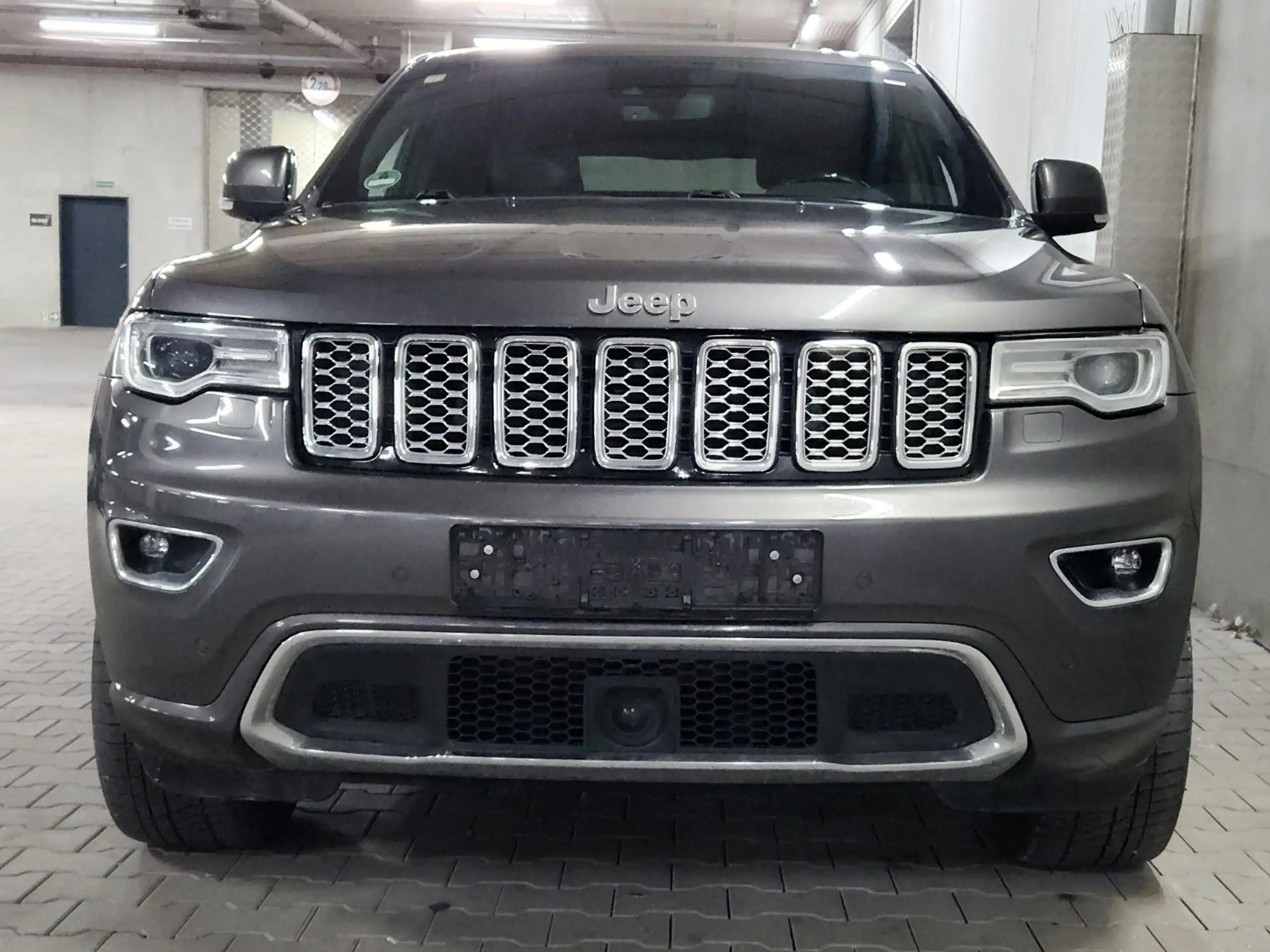 Jeep - Grand Cherokee