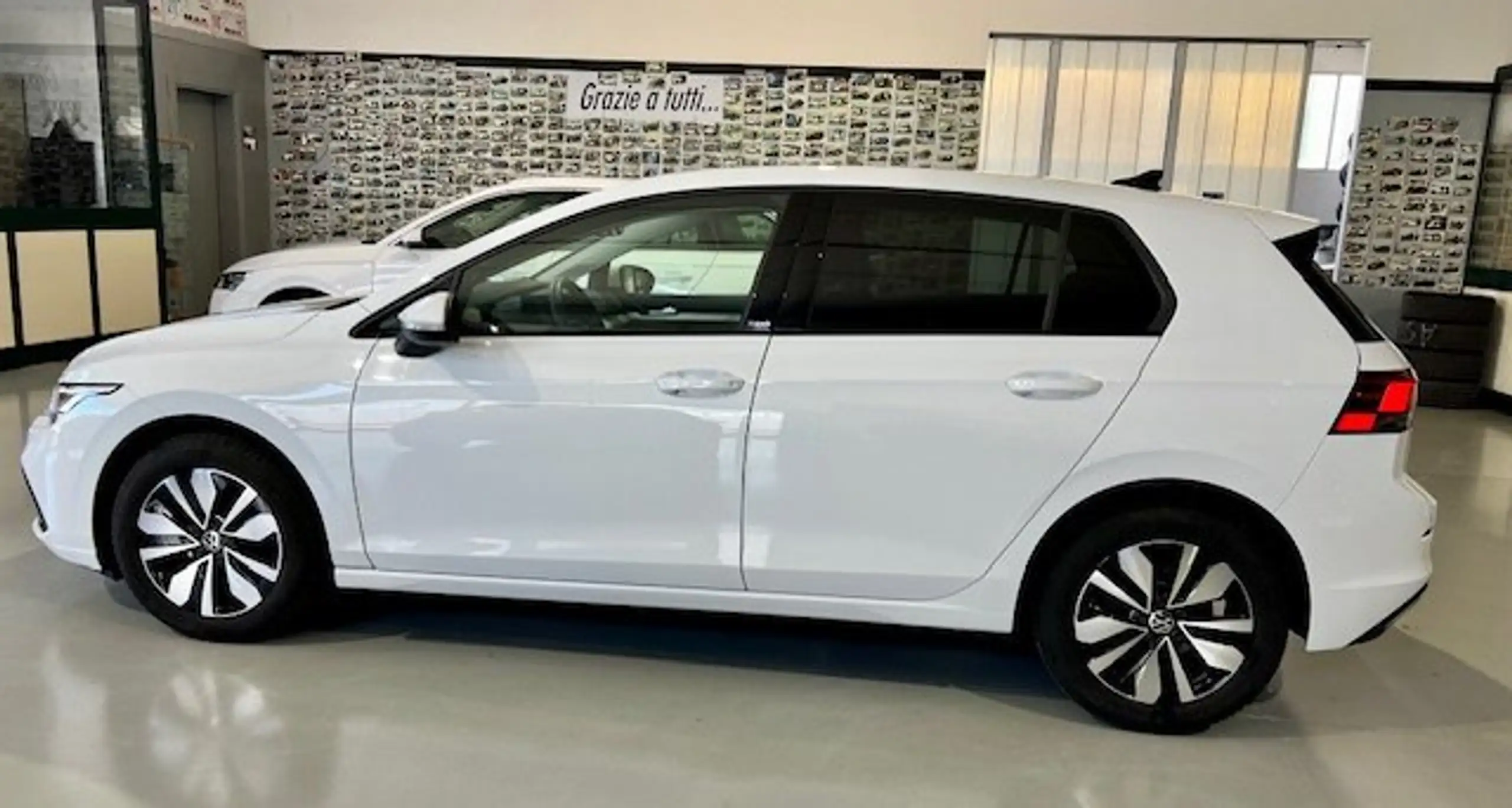 Volkswagen - Golf