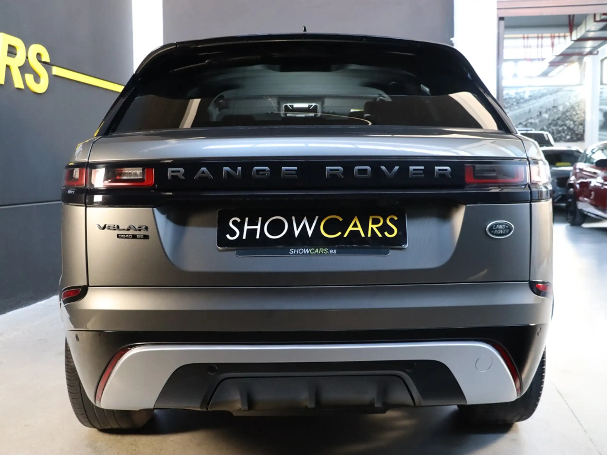 Land Rover - Range Rover Velar