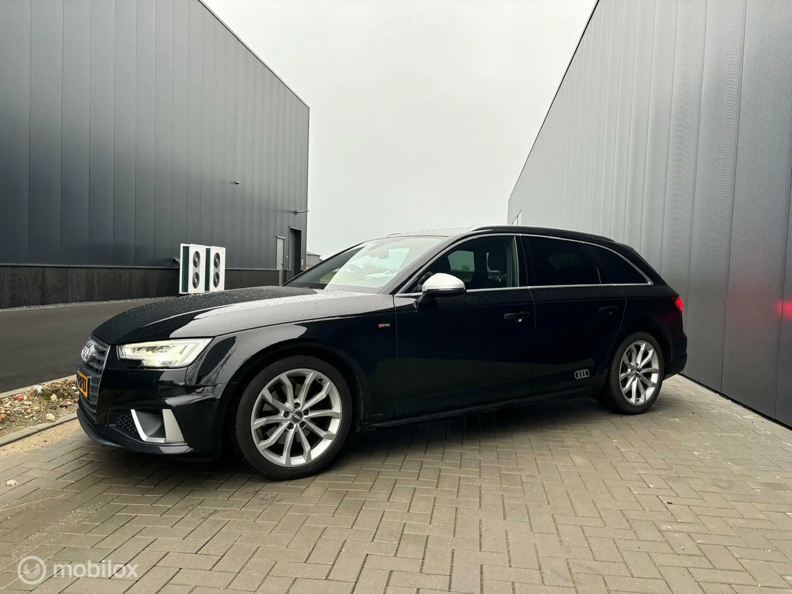 Audi - A4