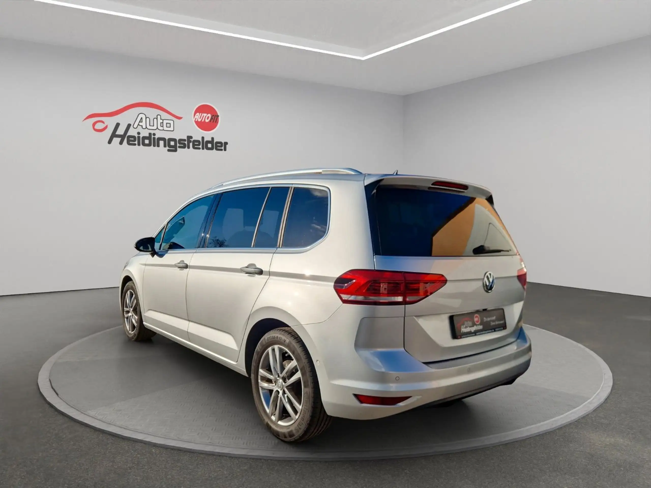 Volkswagen - Touran