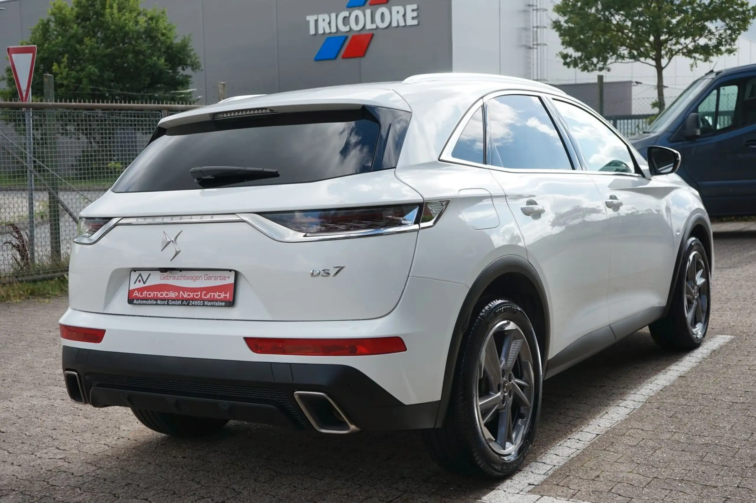 DS Automobiles - DS 7 Crossback