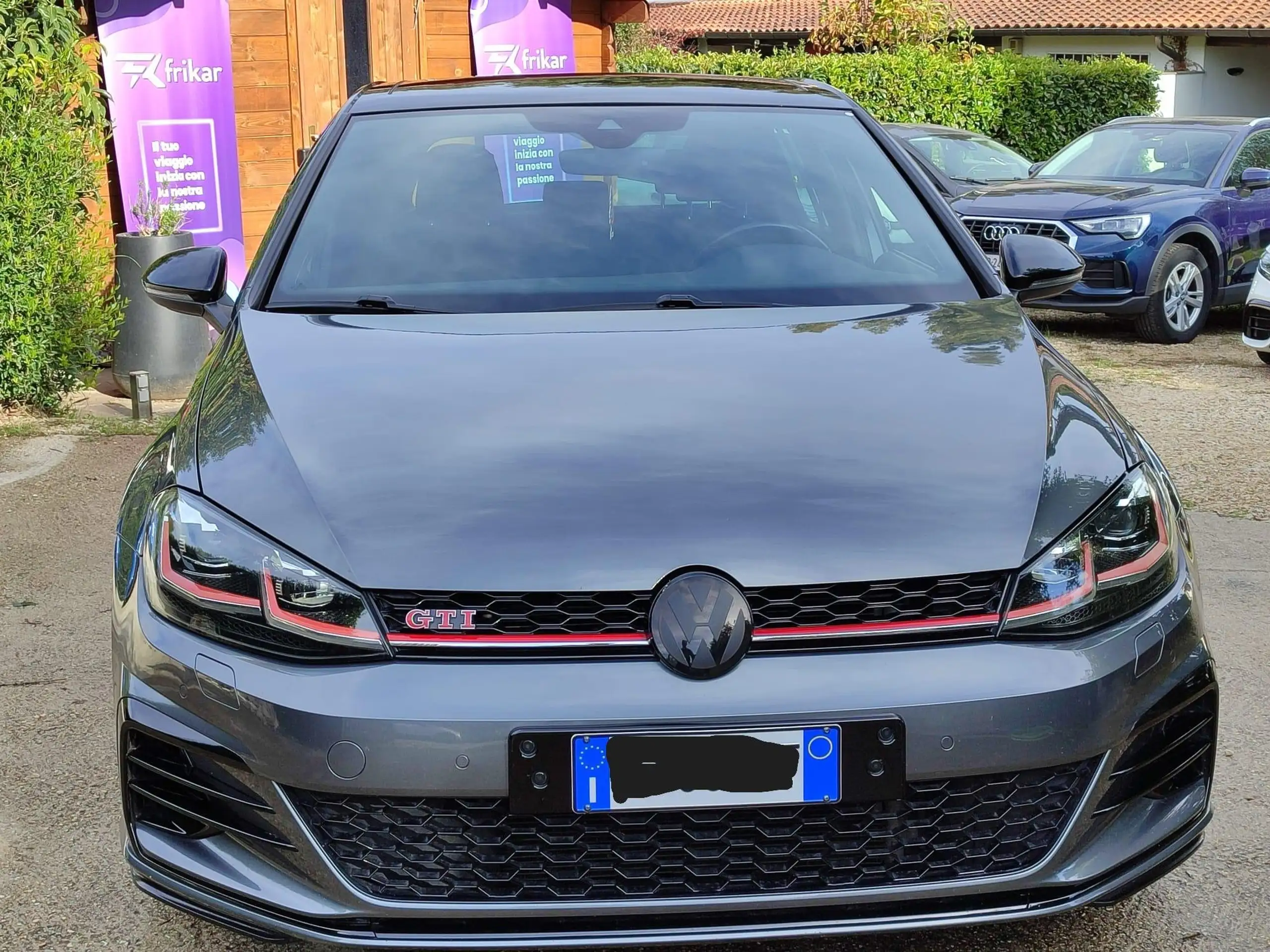 Volkswagen - Golf GTI