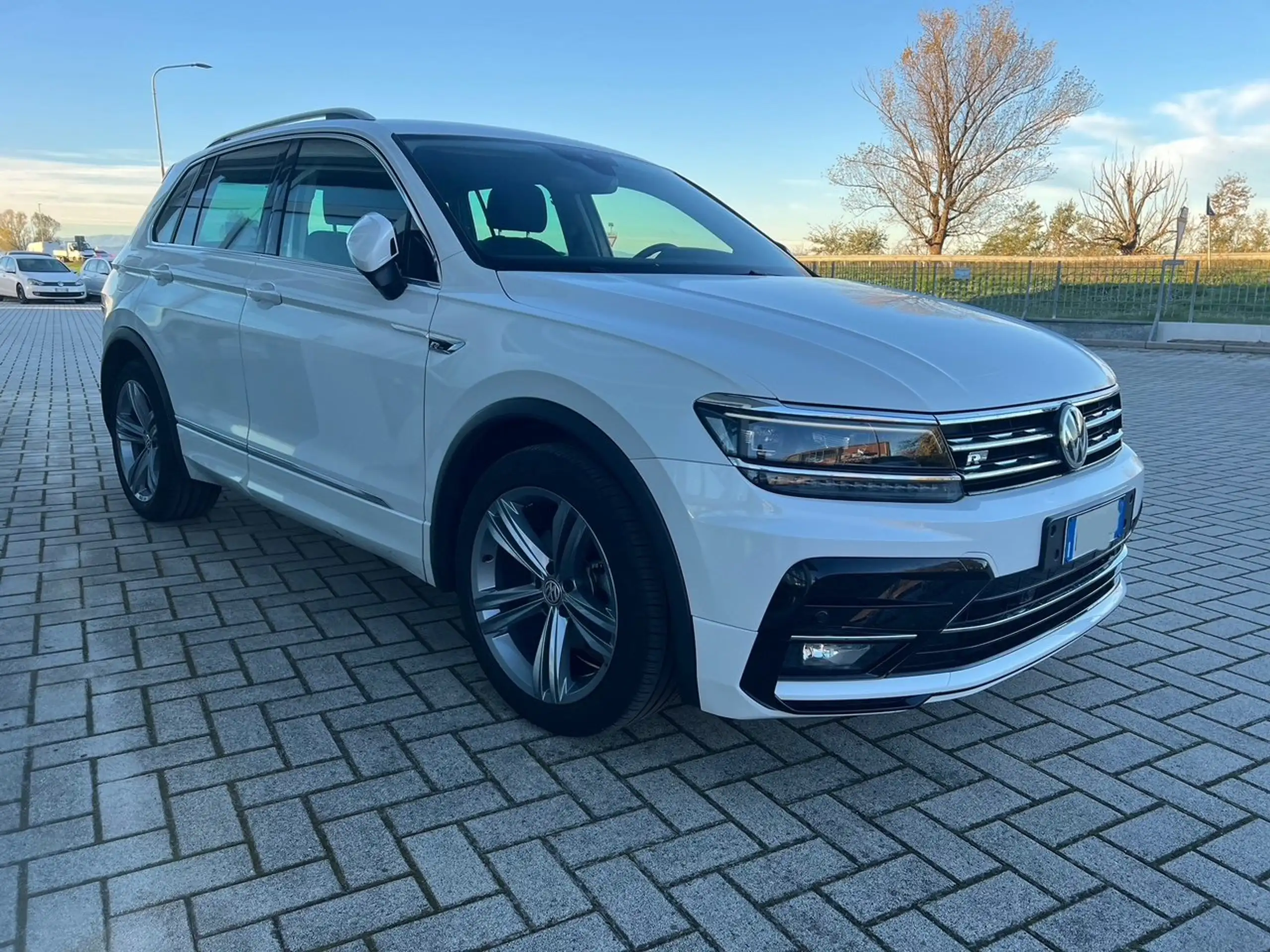 Volkswagen - Tiguan