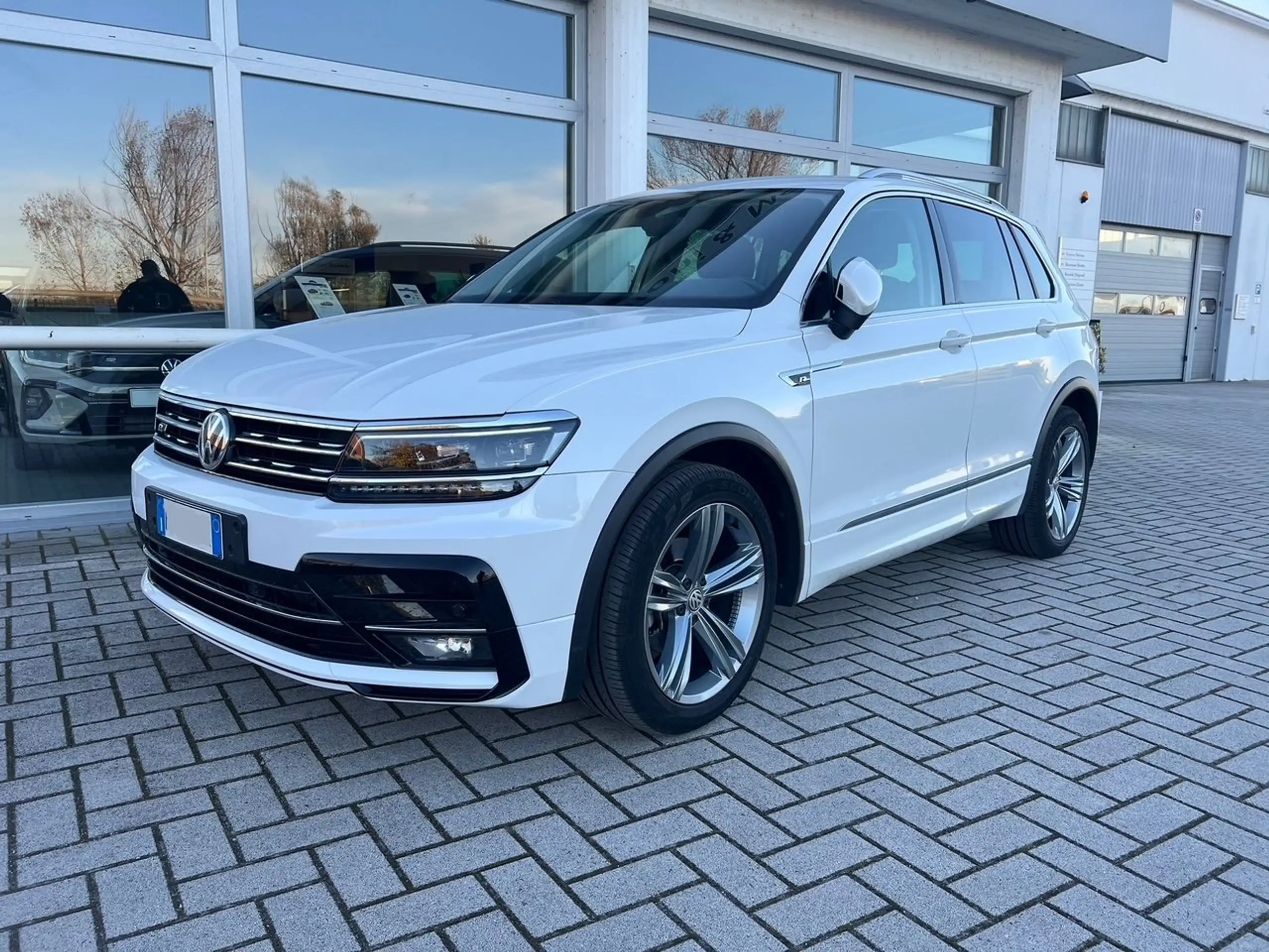 Volkswagen - Tiguan