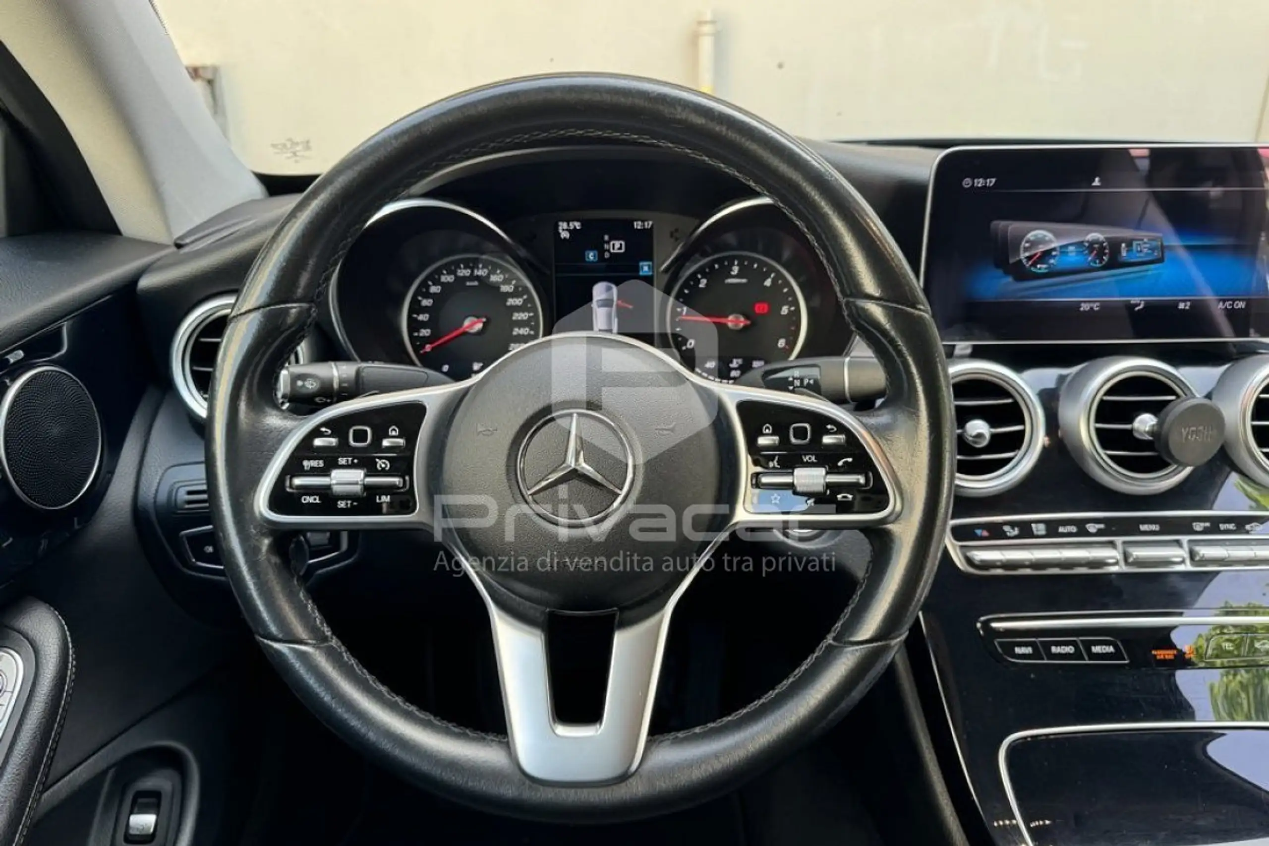 Mercedes-Benz - C 220