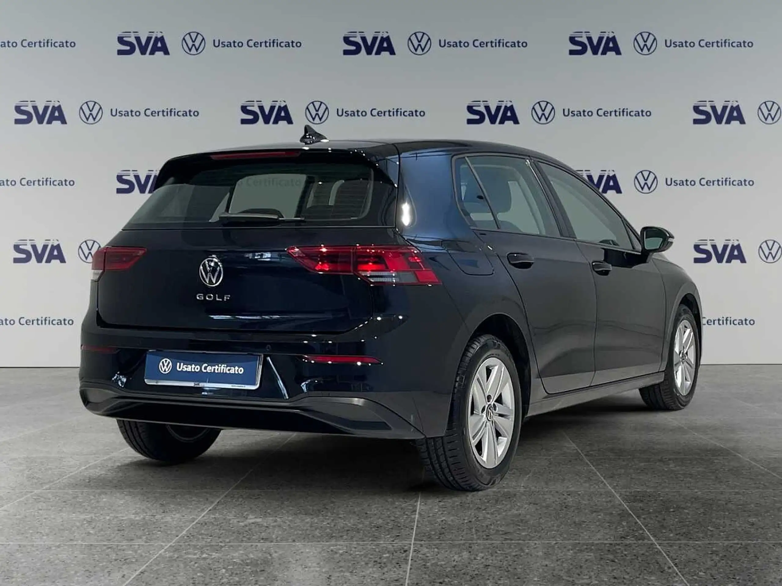 Volkswagen - Golf