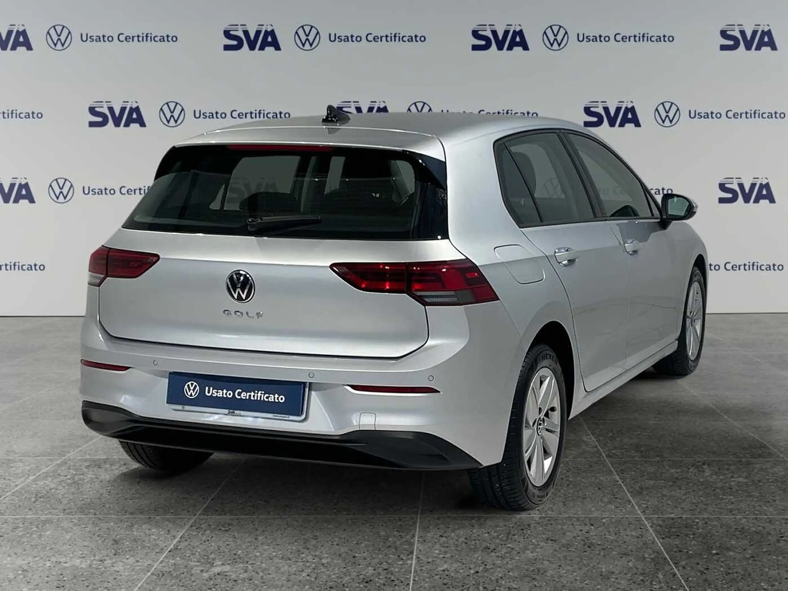 Volkswagen - Golf