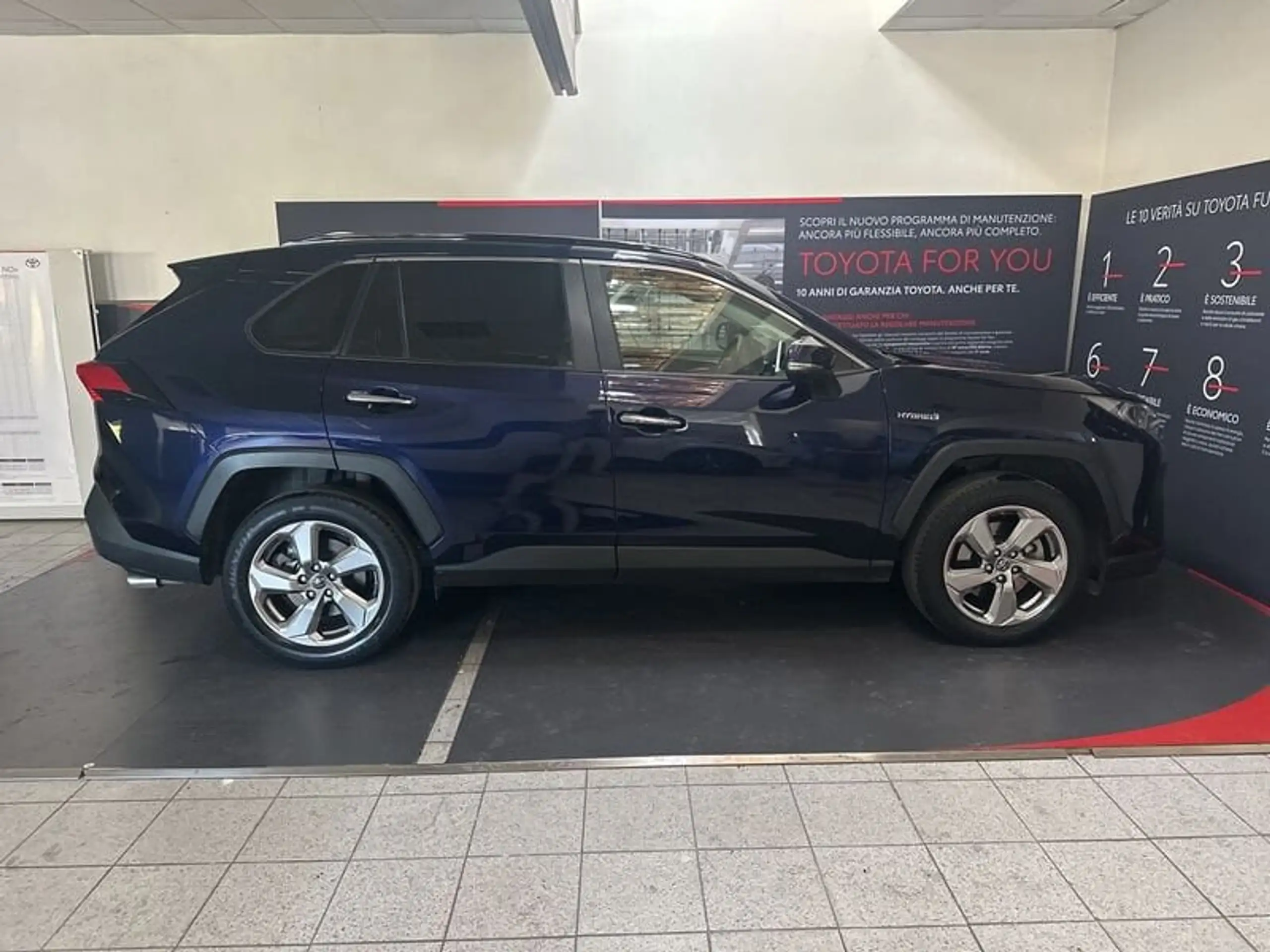 Toyota - RAV 4