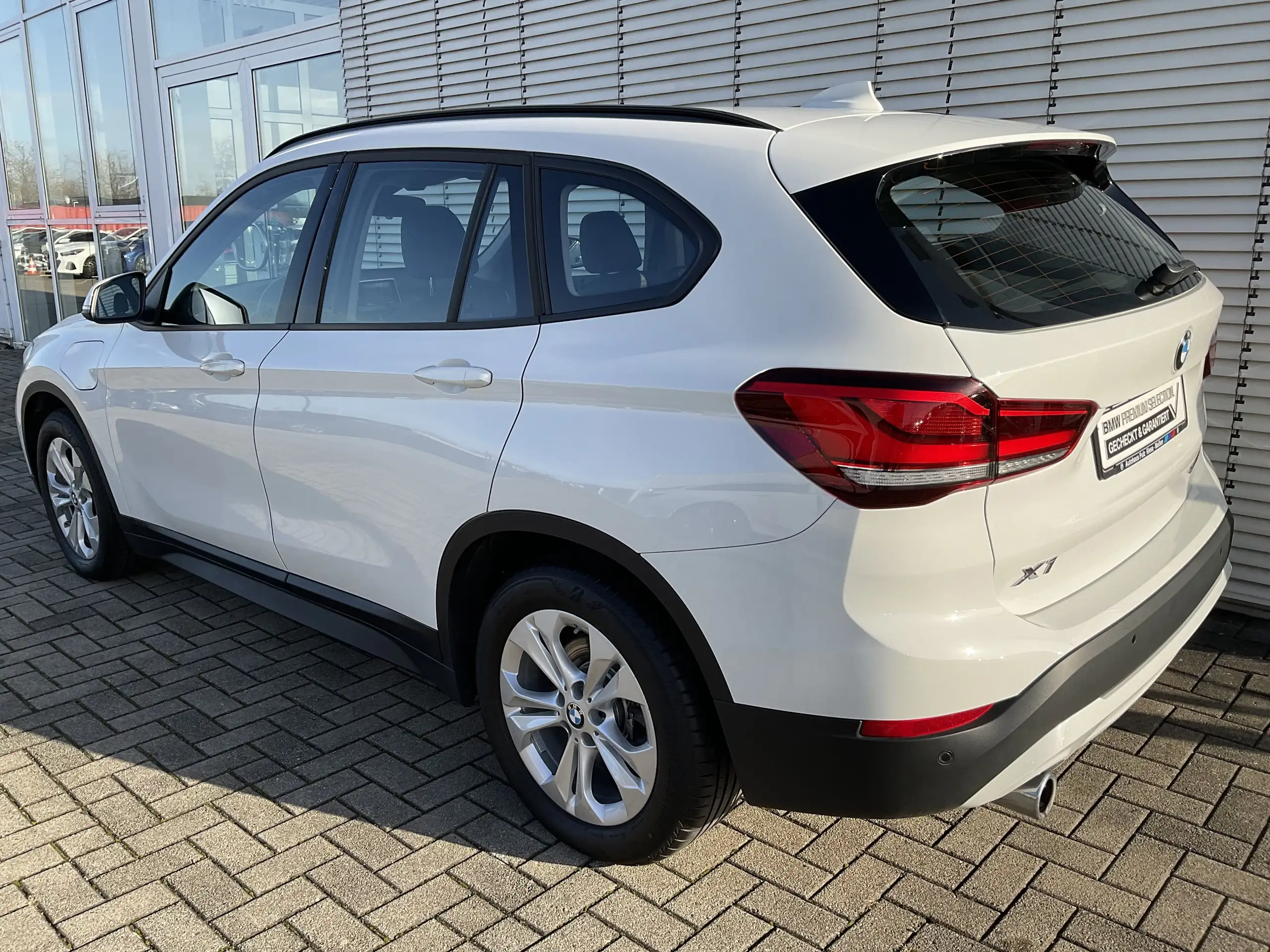 BMW - X1