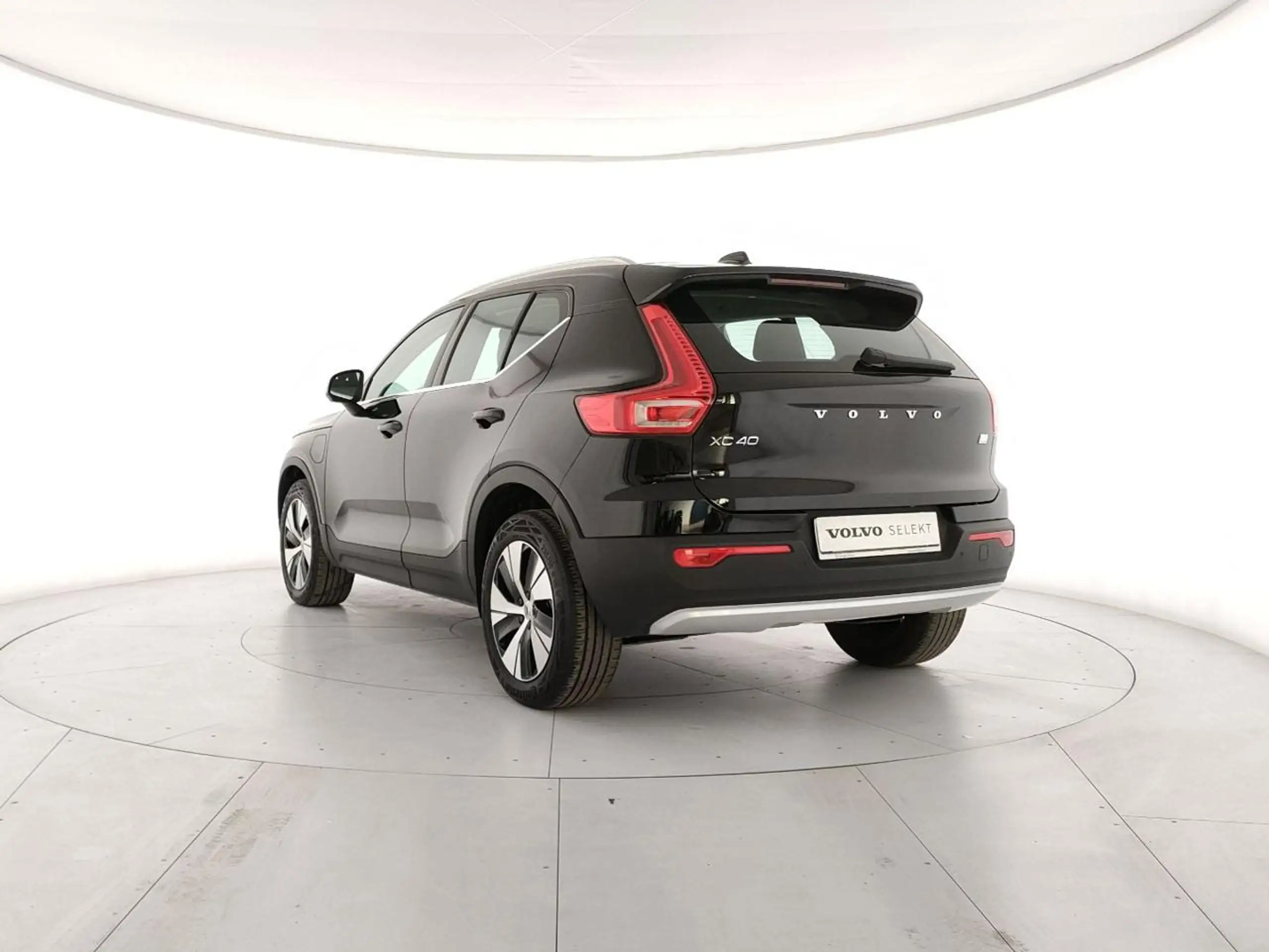 Volvo - XC40