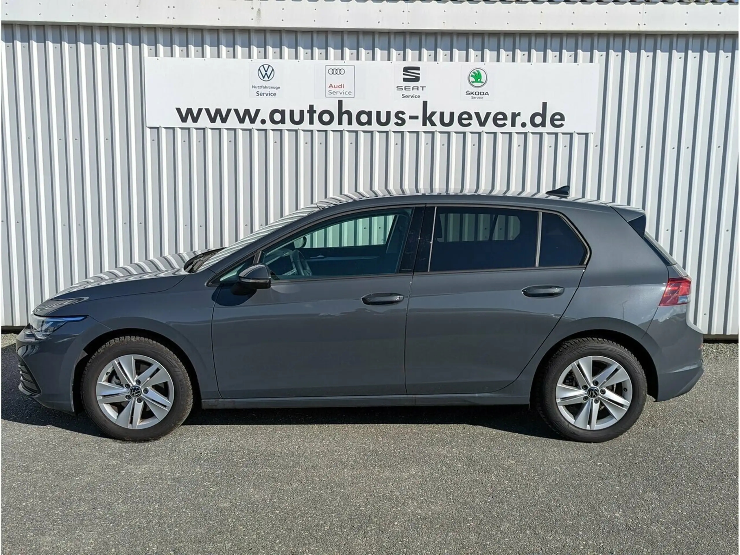 Volkswagen - Golf