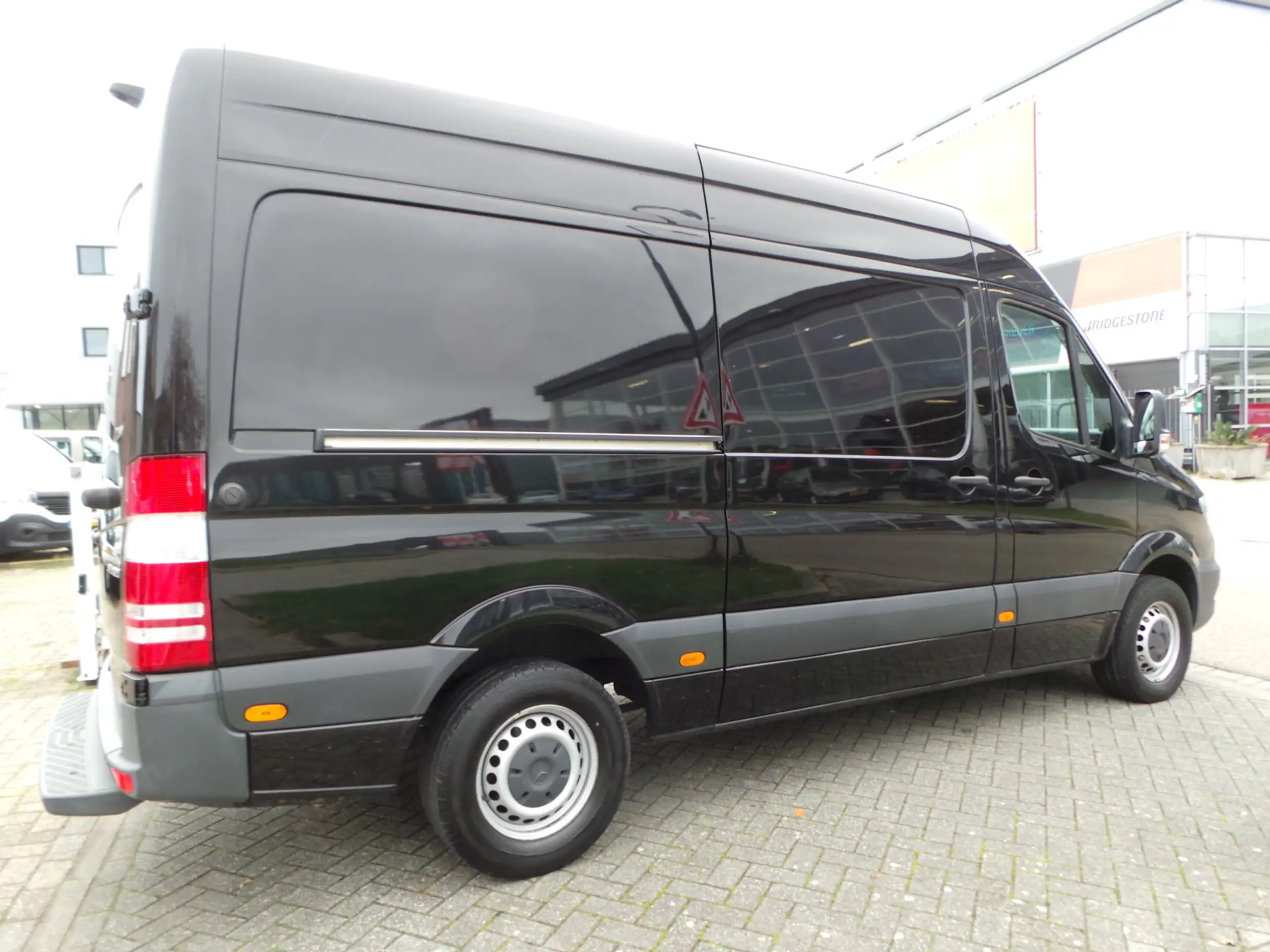 Mercedes-Benz - Sprinter