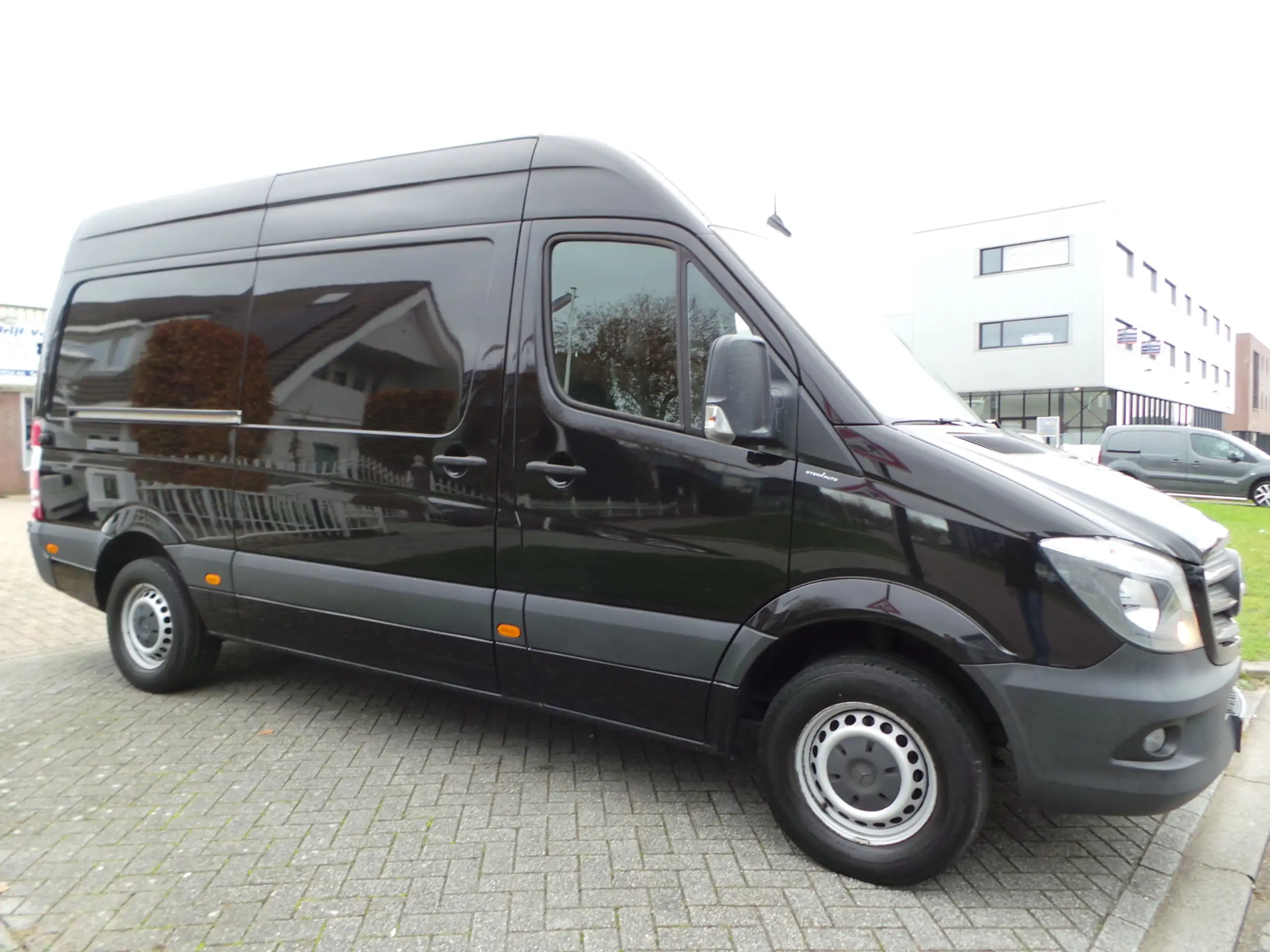 Mercedes-Benz - Sprinter