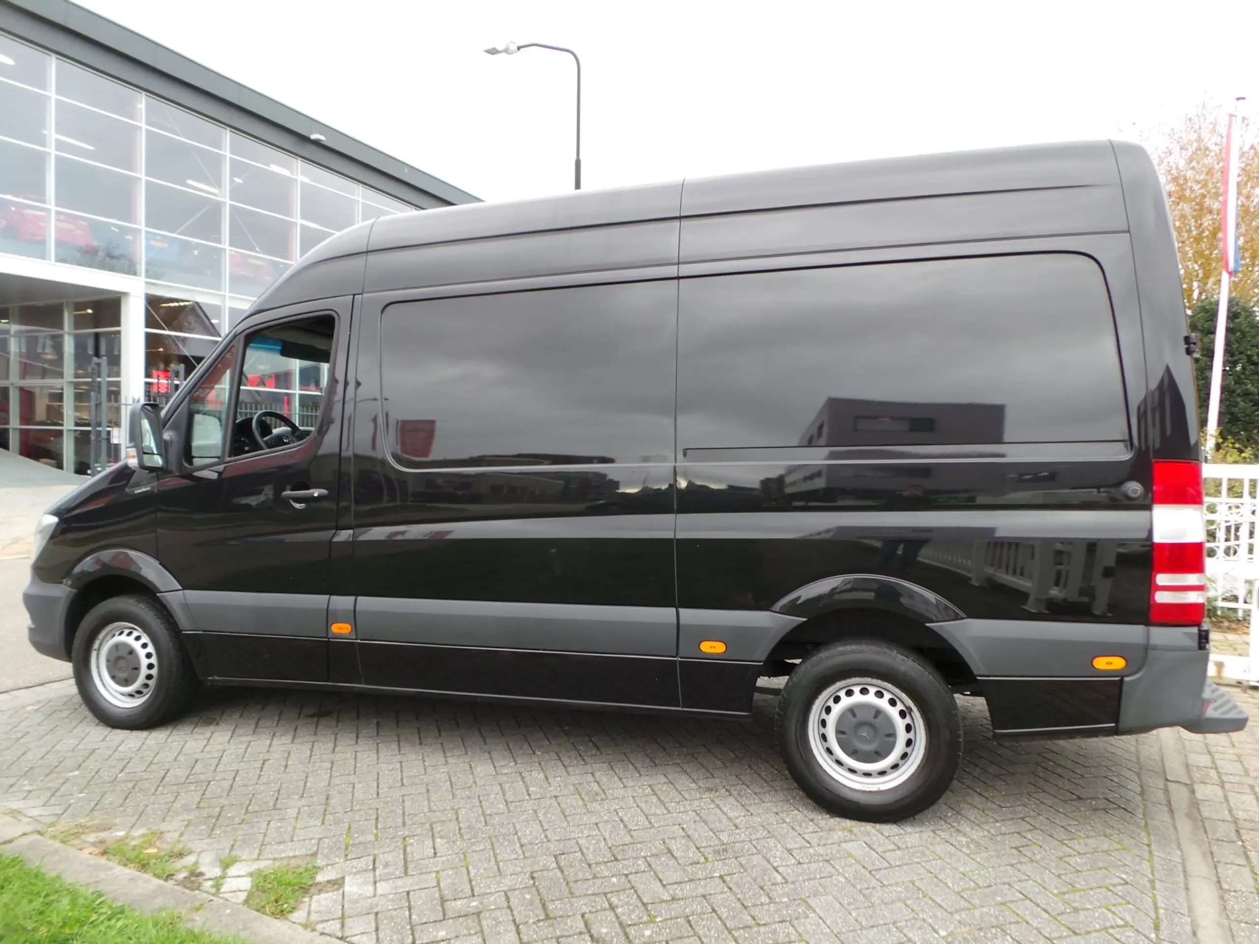 Mercedes-Benz - Sprinter