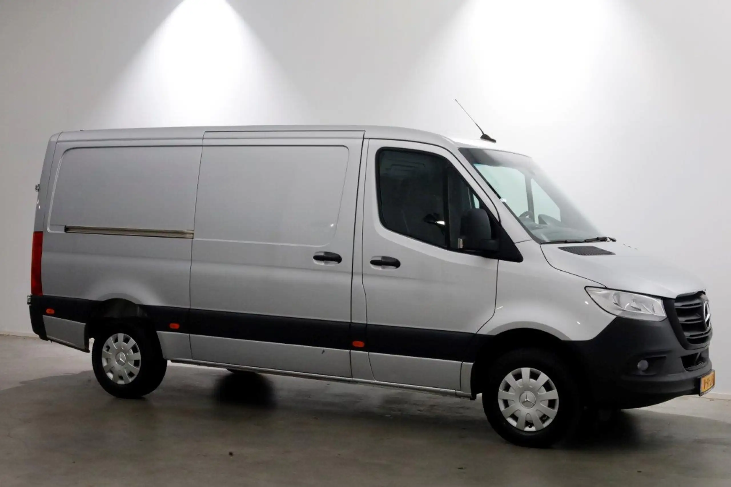 Mercedes-Benz - Sprinter