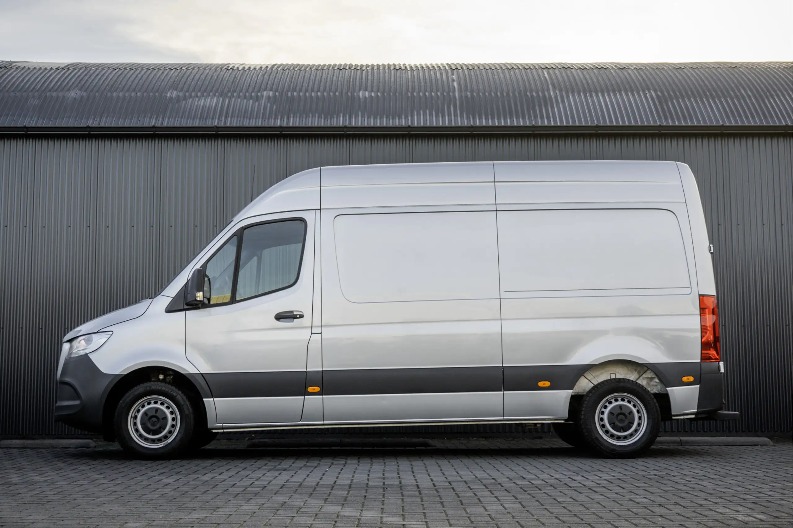 Mercedes-Benz - Sprinter