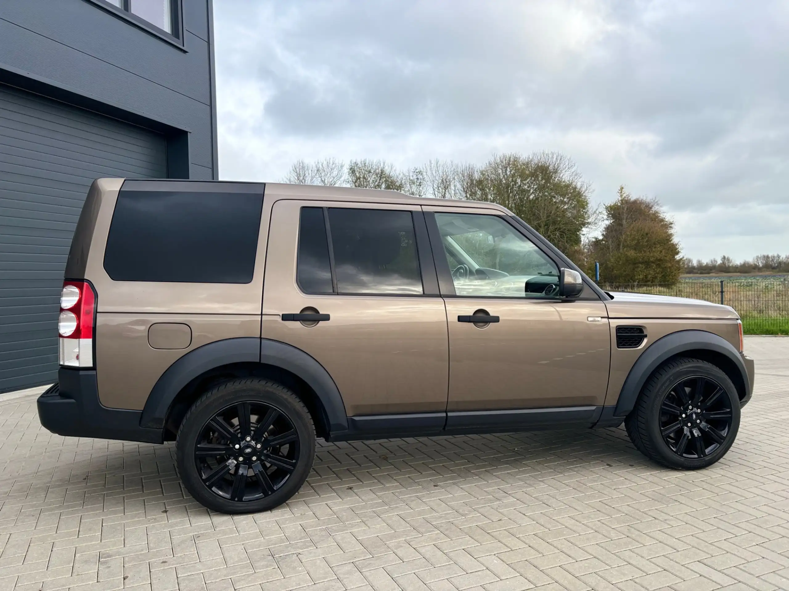 Land Rover - Discovery