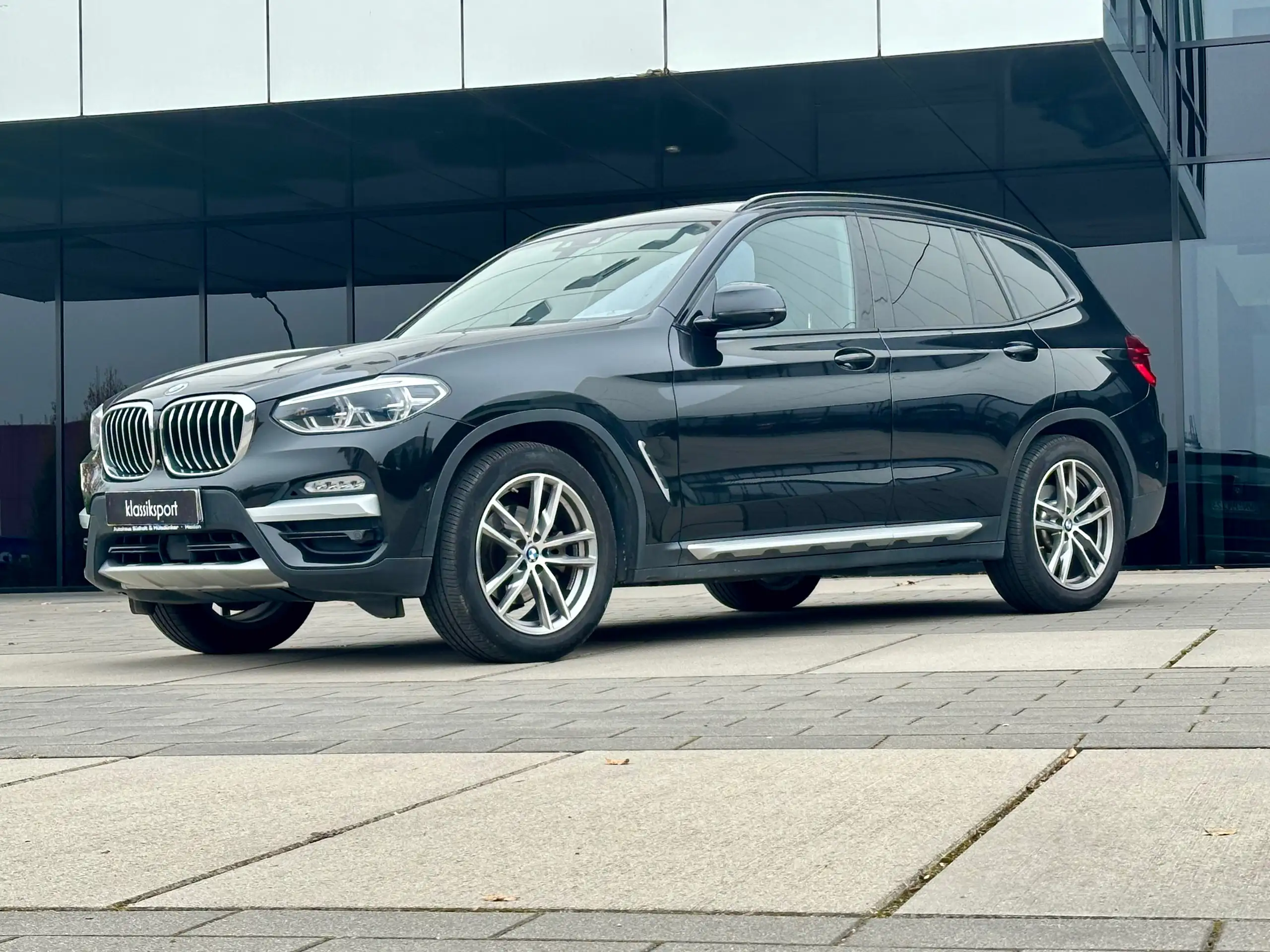 BMW - X3