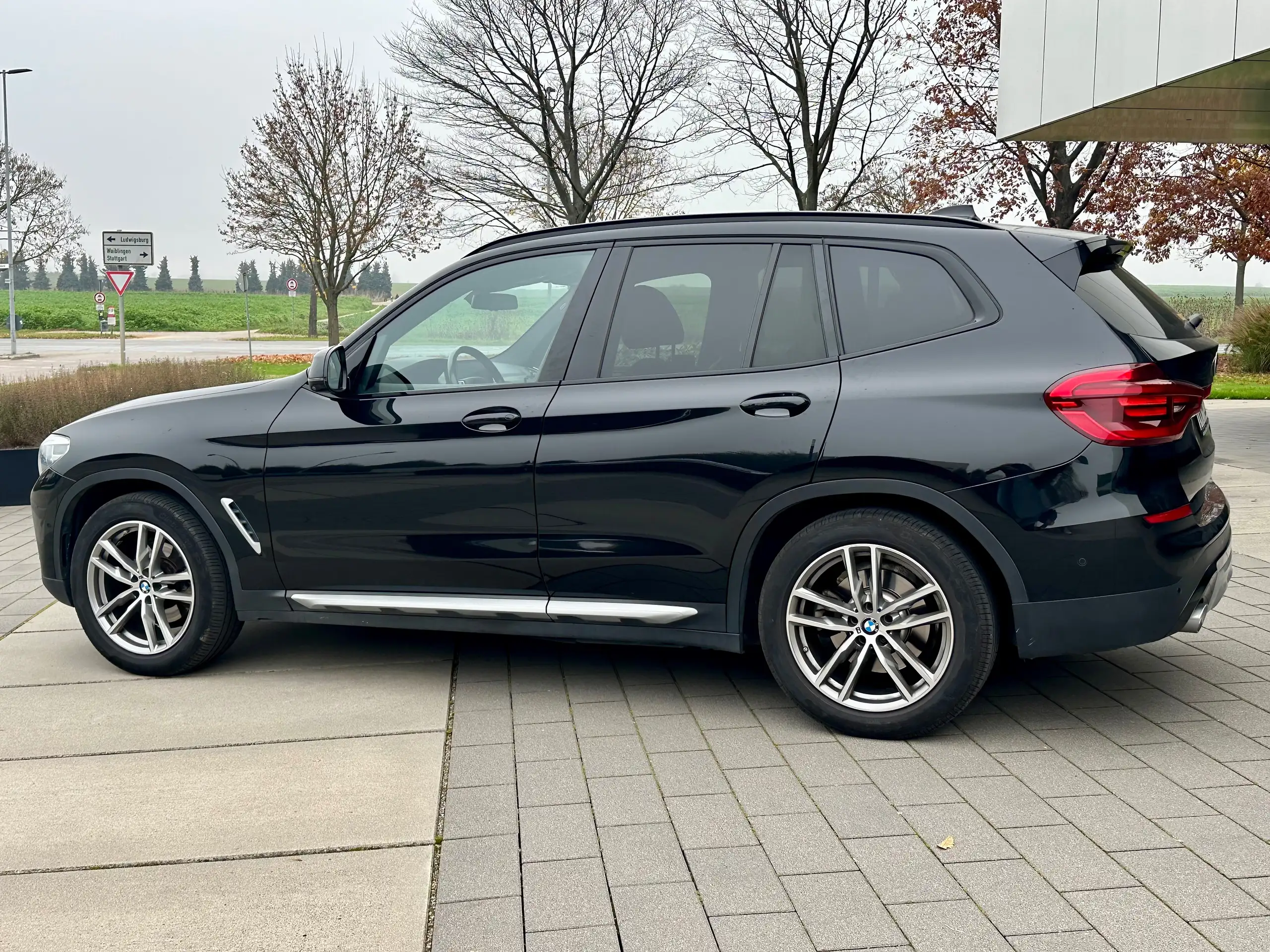 BMW - X3