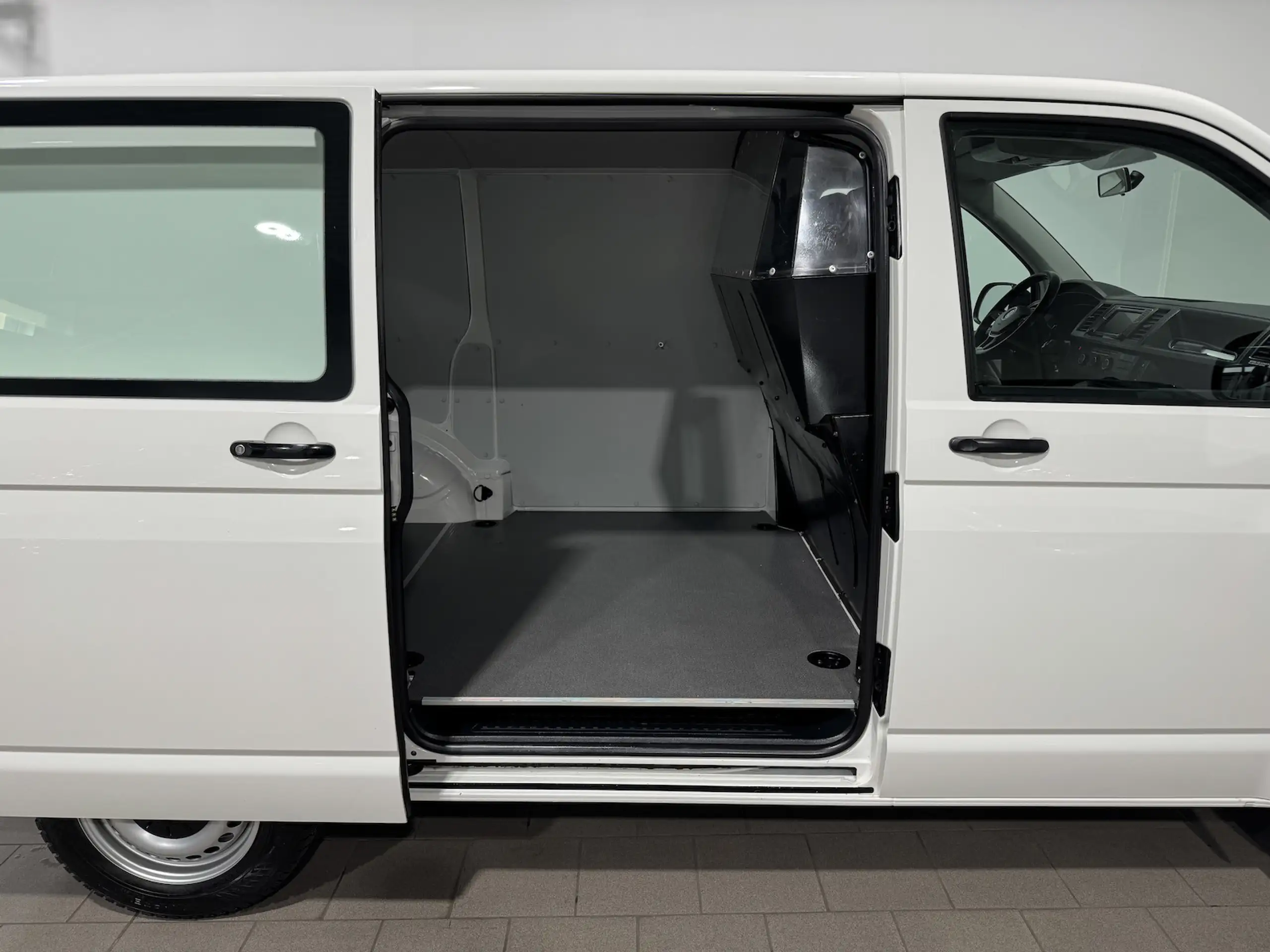 Volkswagen - T6 Transporter