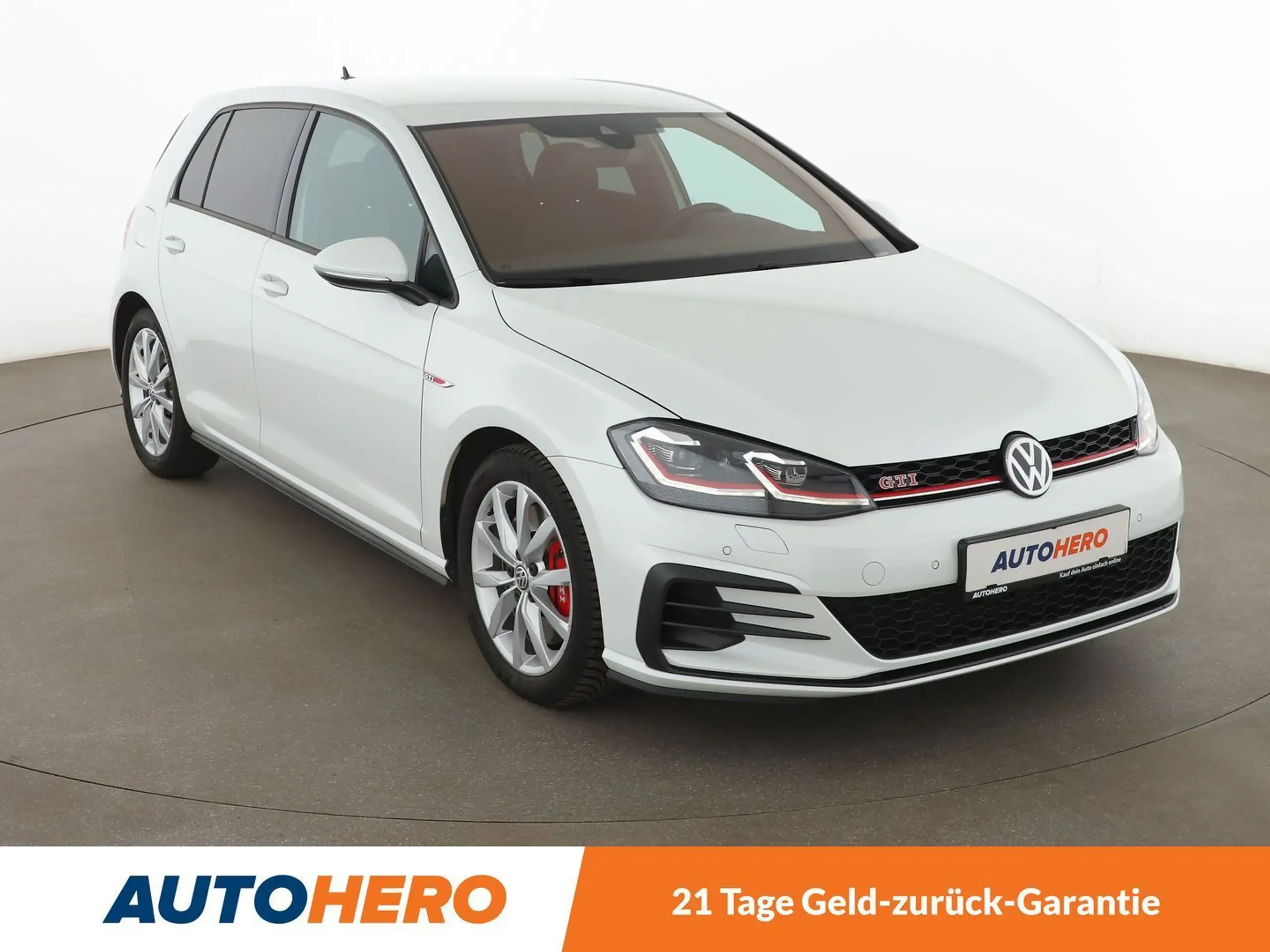 Volkswagen - Golf GTI