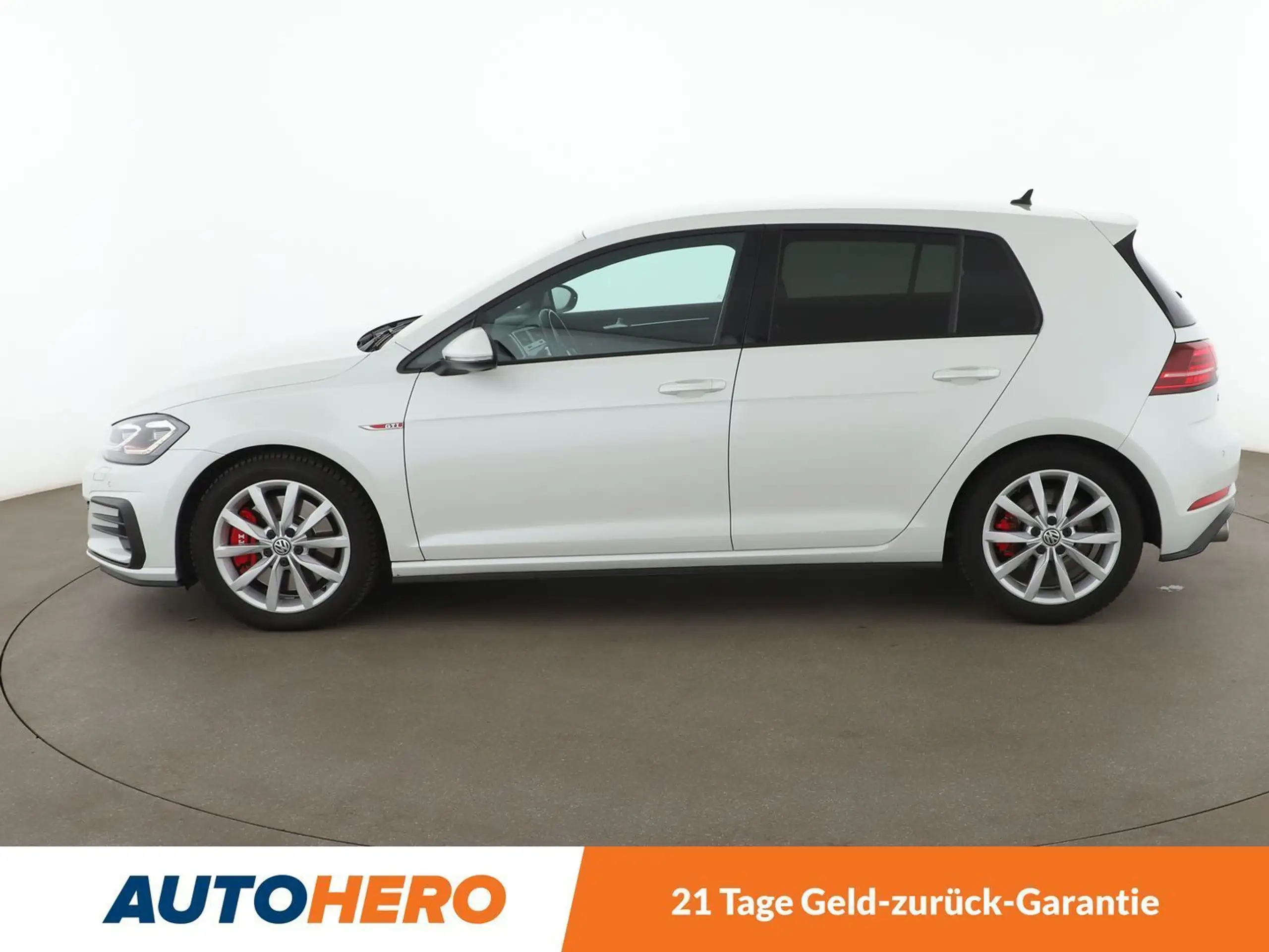 Volkswagen - Golf GTI