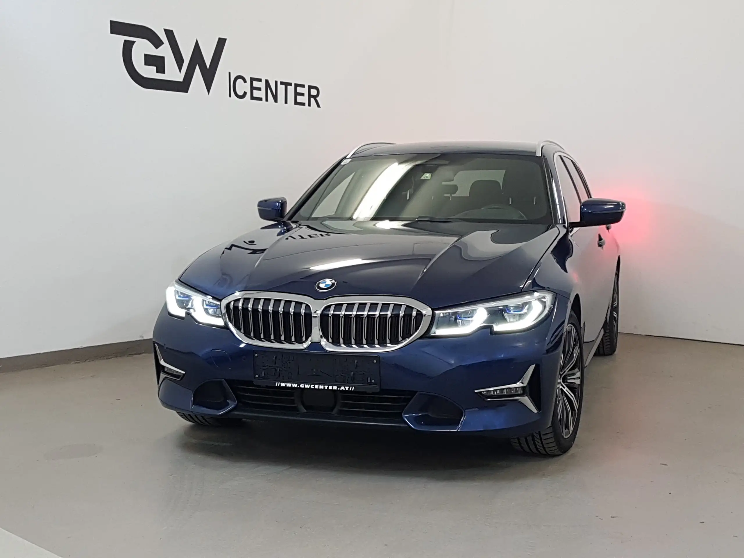 BMW 320 2019