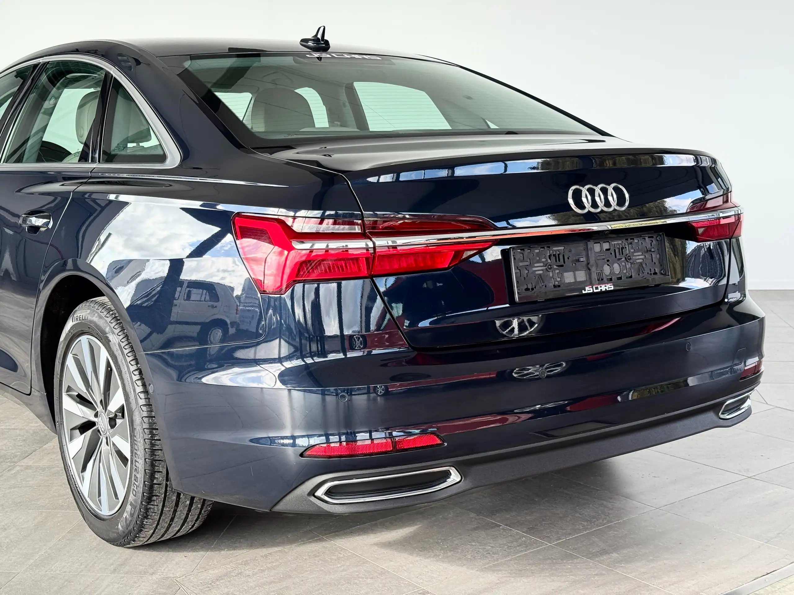 Audi - A6