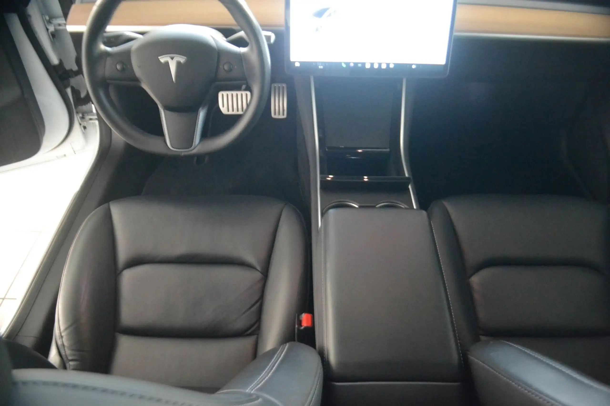 Tesla - Model 3